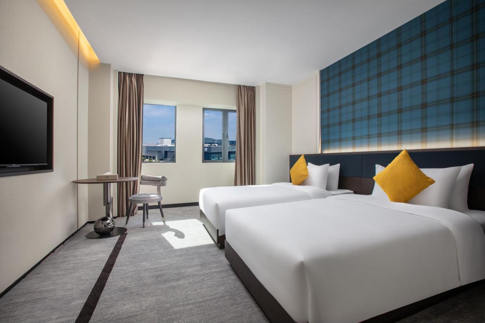 Deluxe Room With Two Single Beds, Non-Smoking - Photo 2