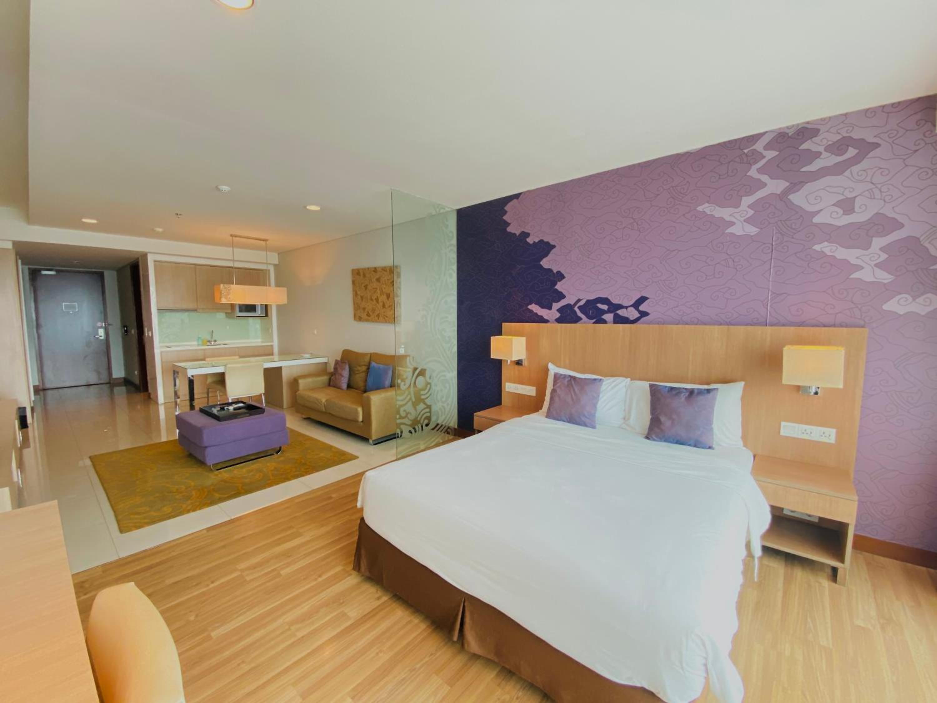 Studio Apartment - Photo 4