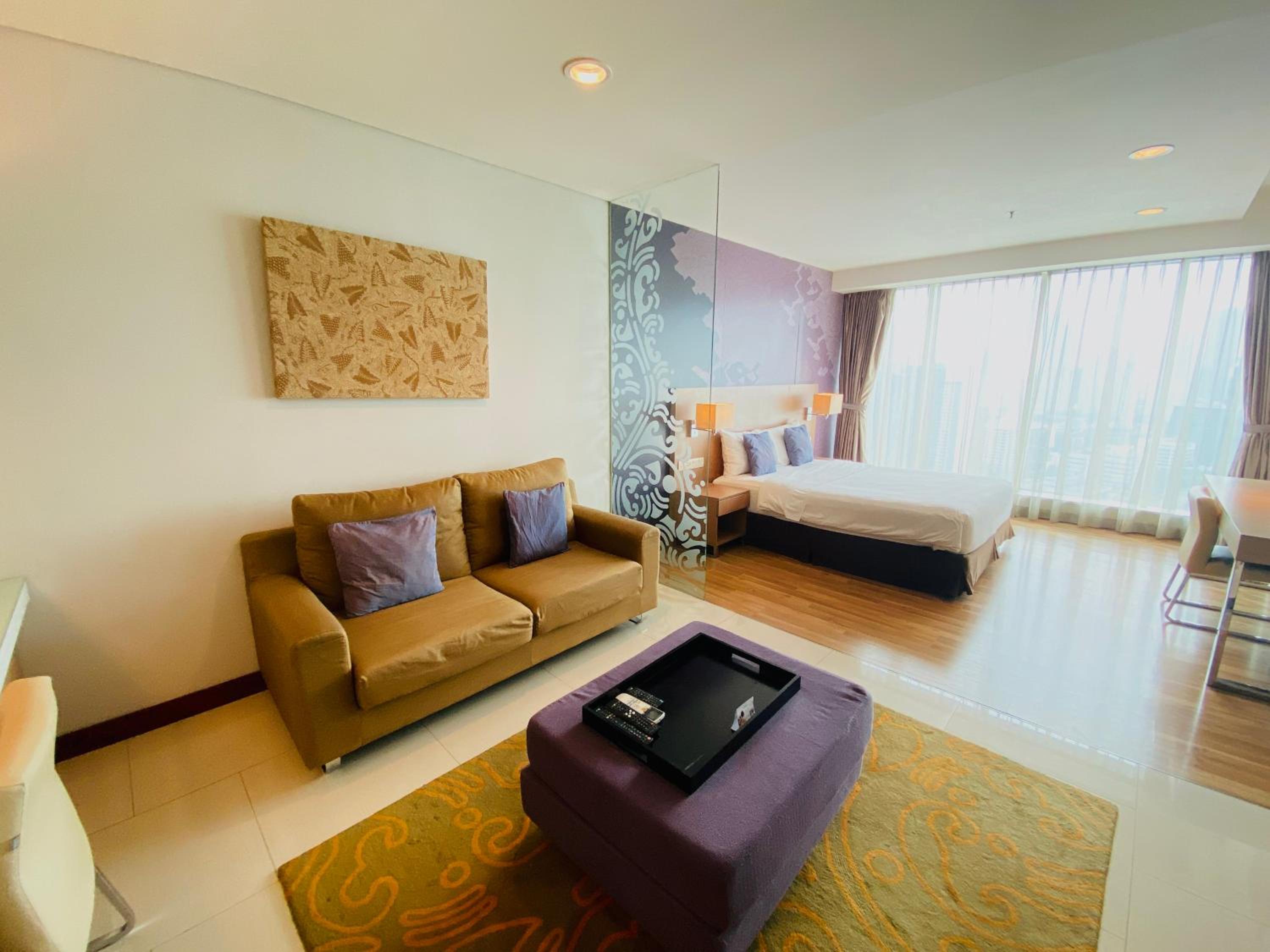 Studio Apartment - Photo 3