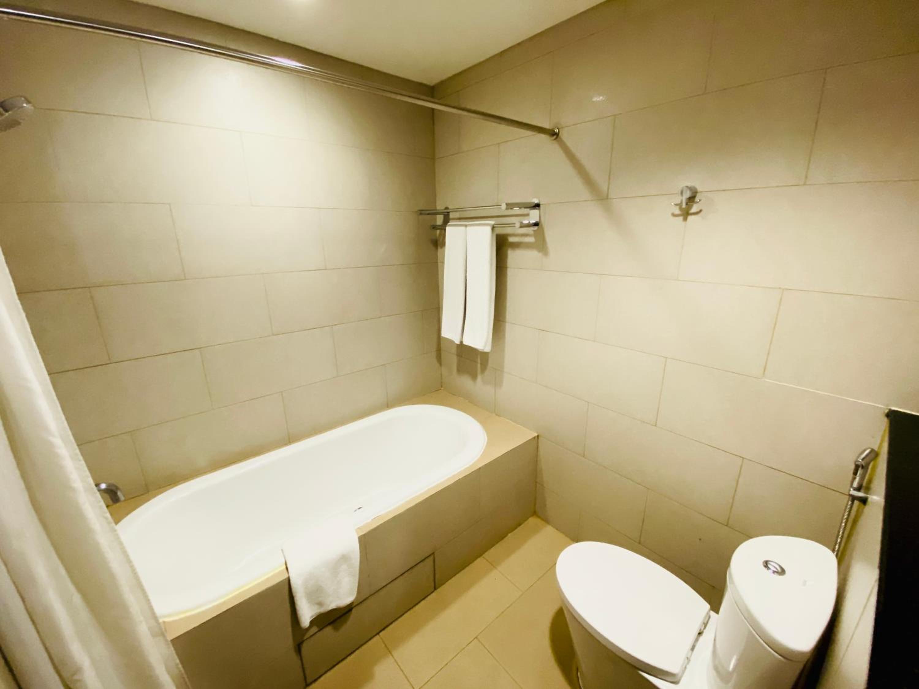 Deluxe Double or Twin Room - Photo 3