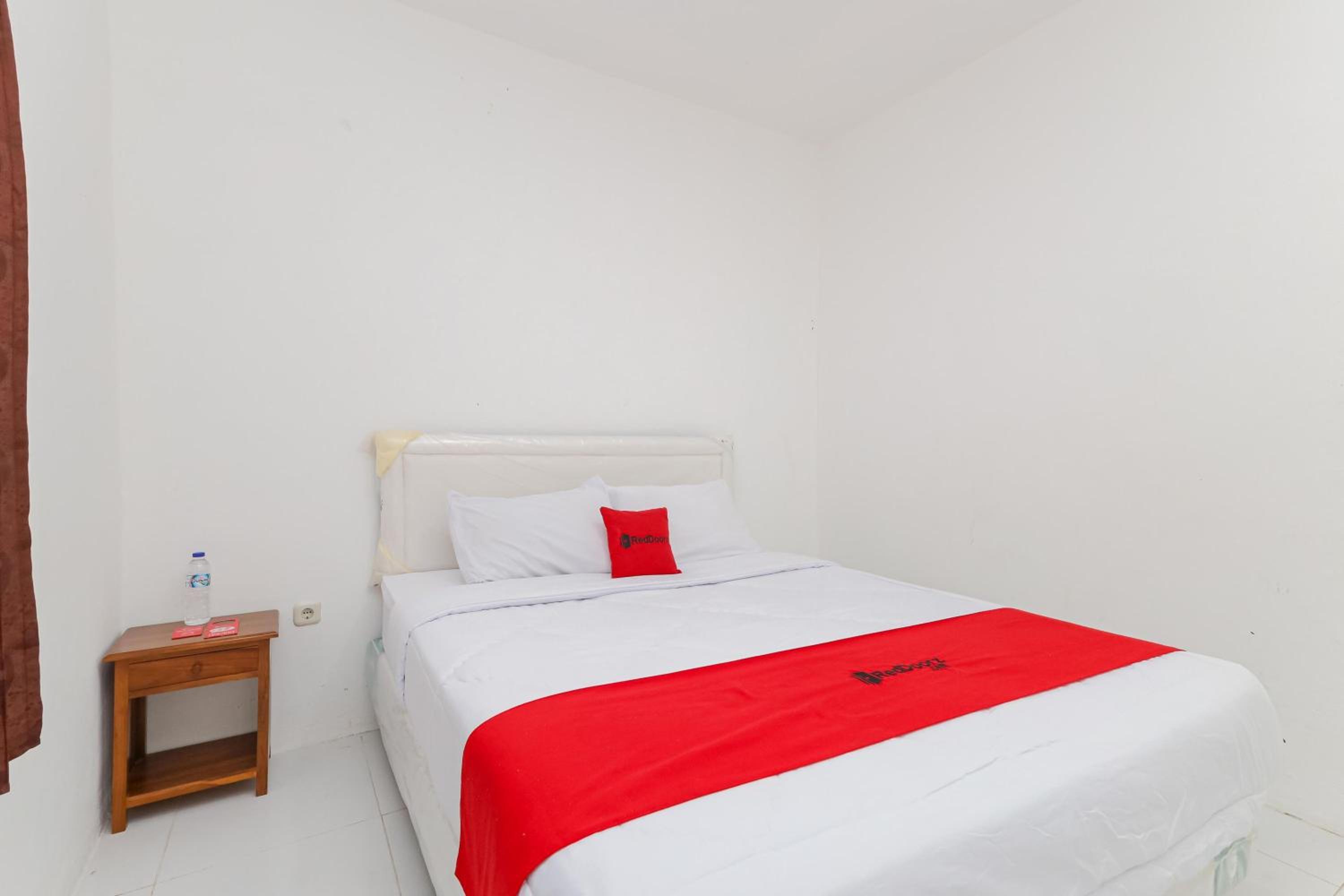 Standard Double Room - Photo 3