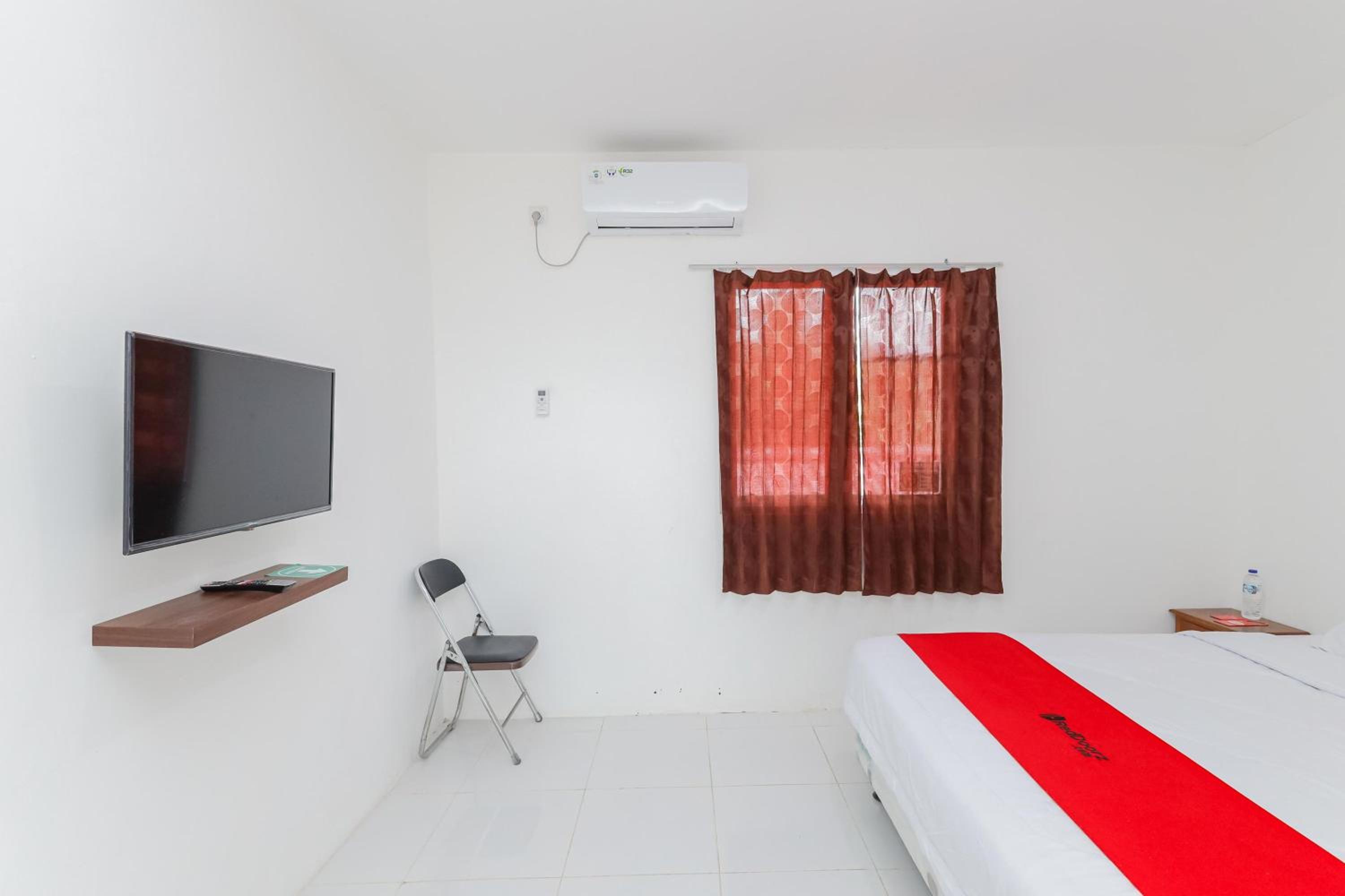 Standard Double Room - Photo 9