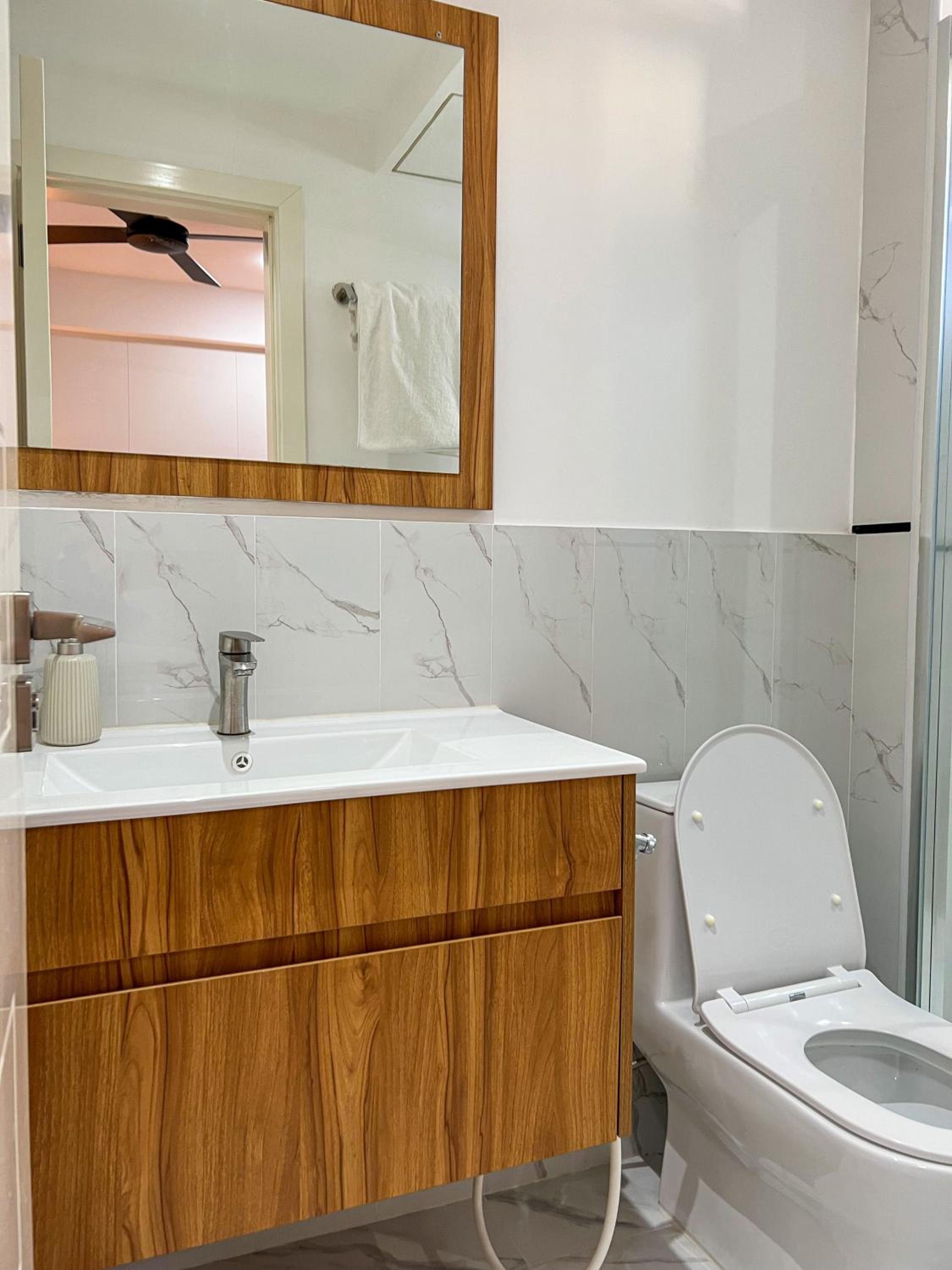 Deluxe Double Room - Photo 13
