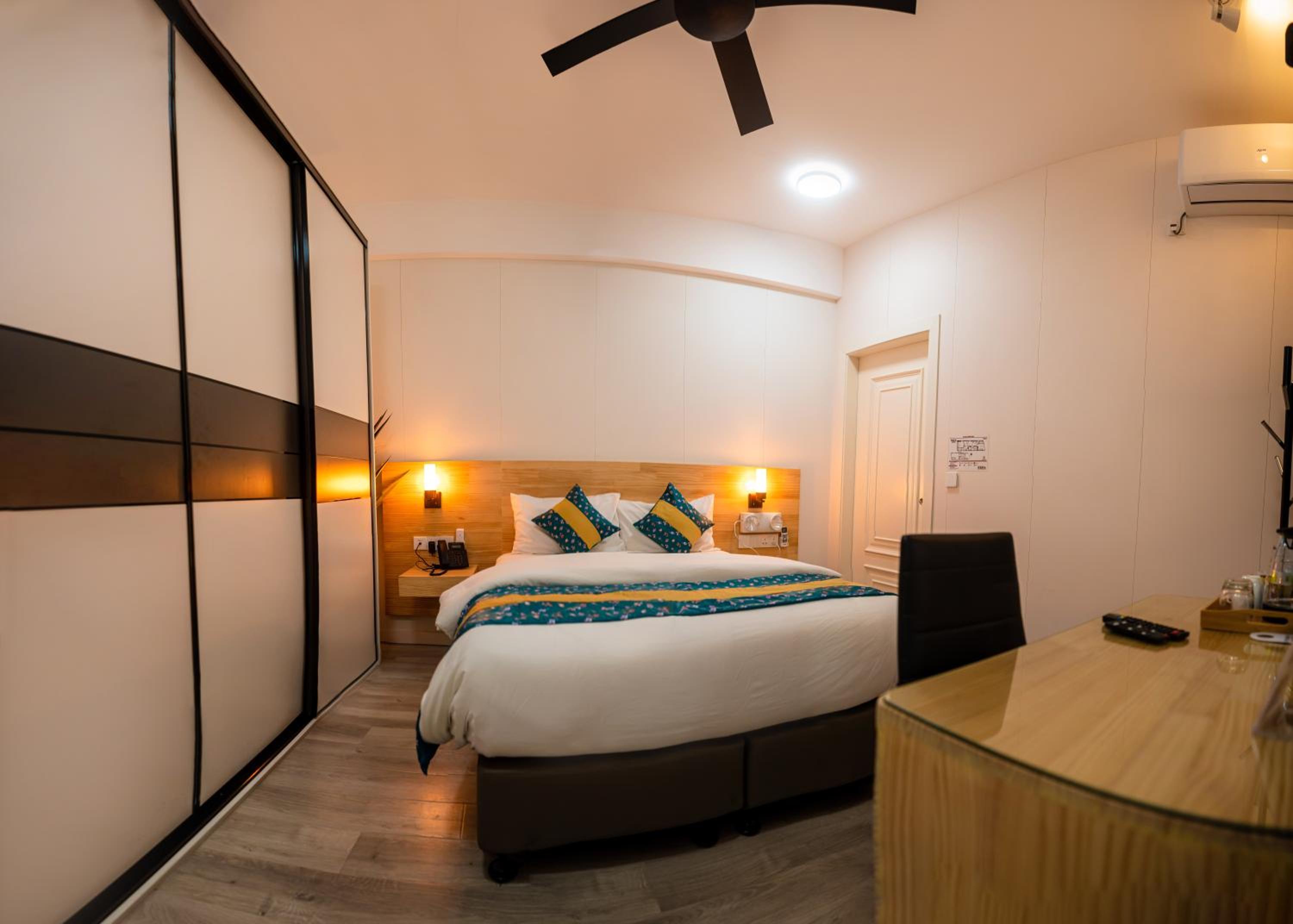 Superior Twin Room - Photo 22