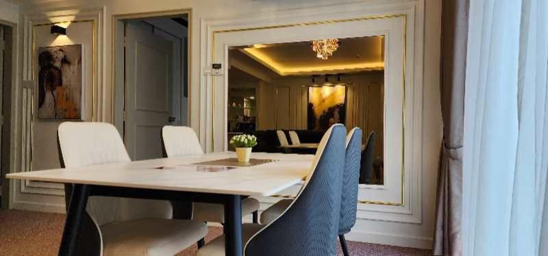 Presidential Suite photo 3