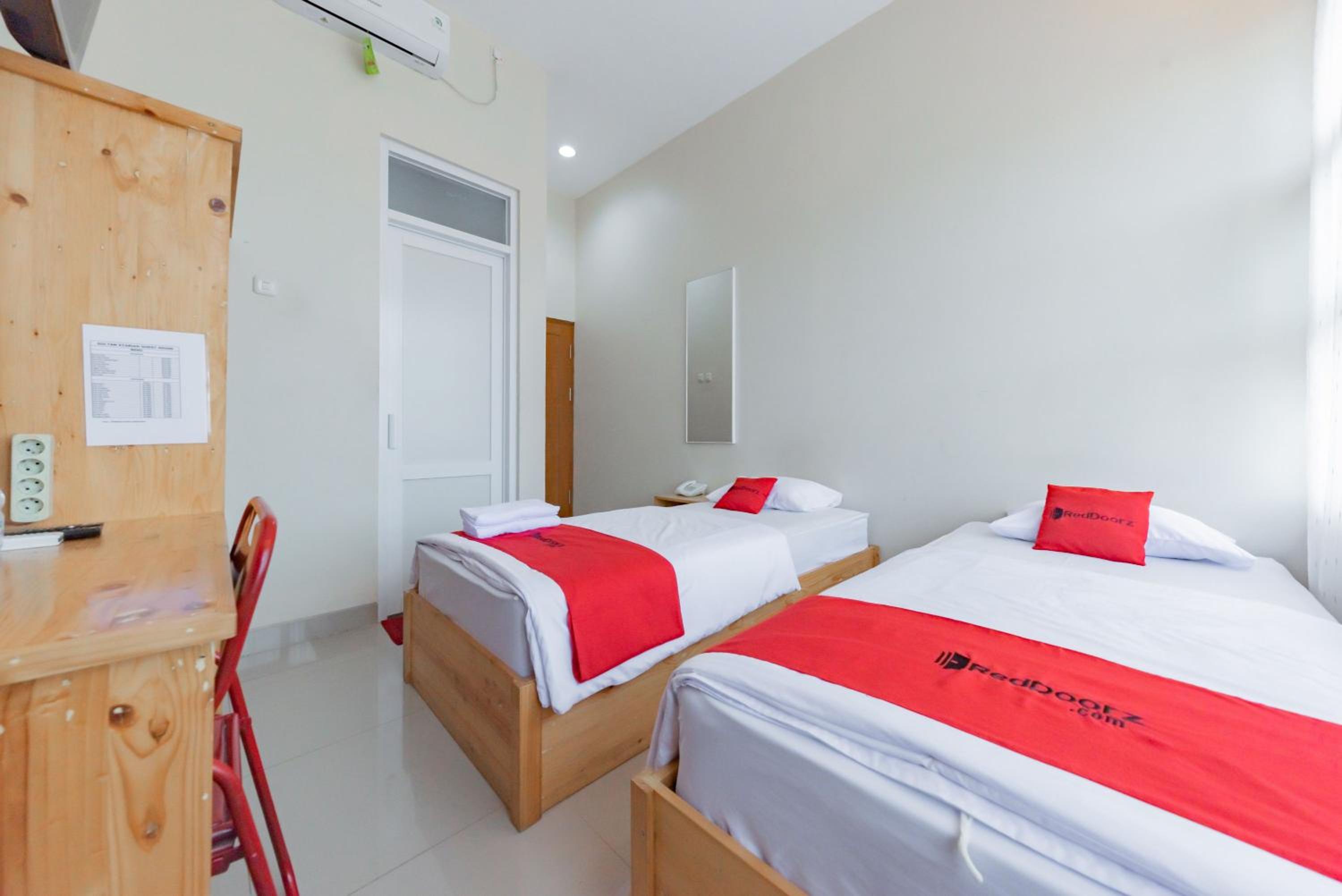 Twin Room - Photo 6