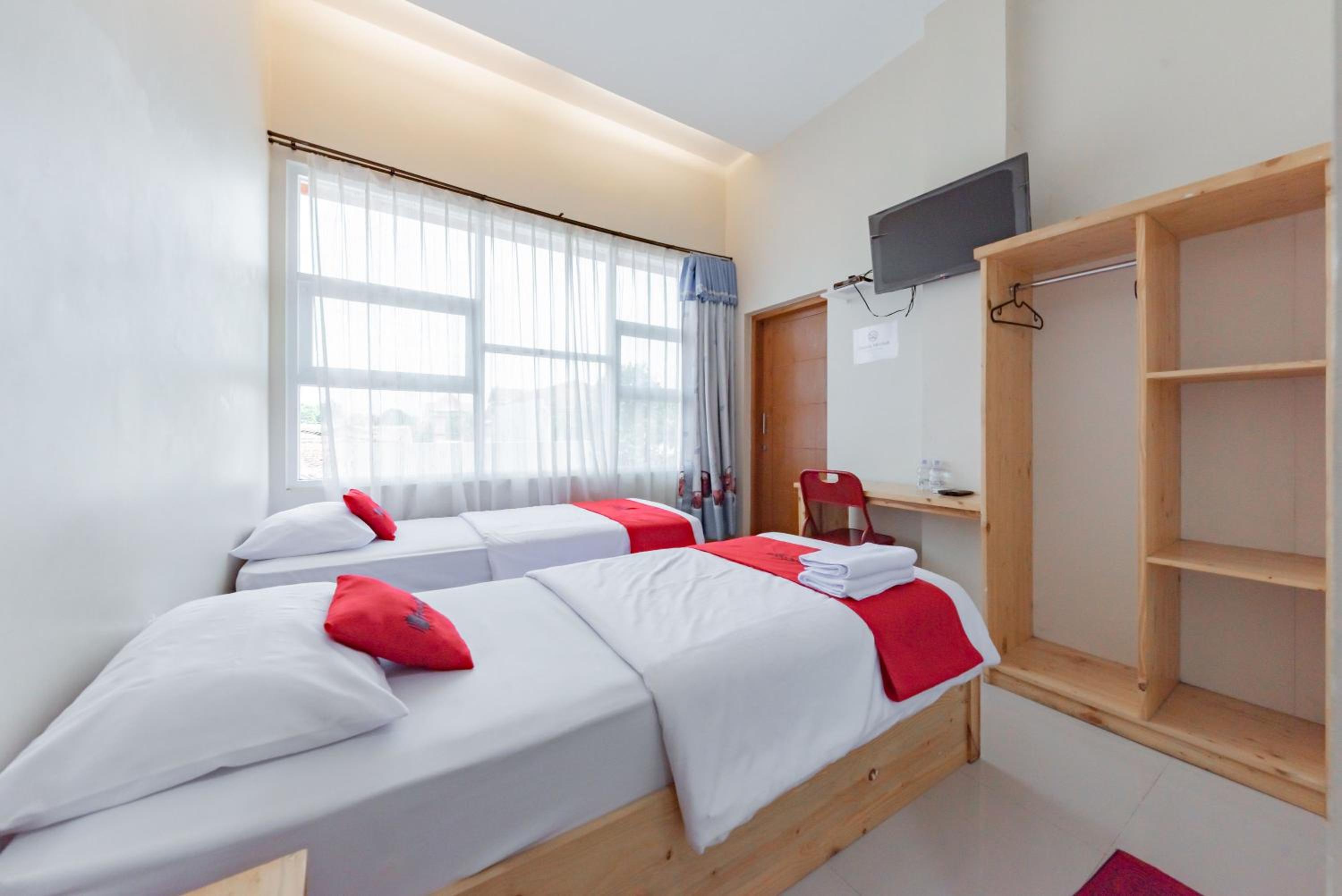 Twin Room - Photo 7
