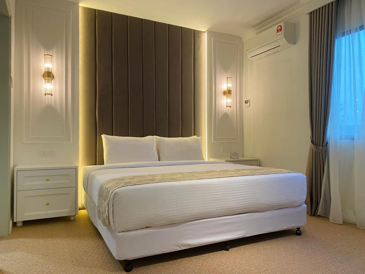 Presidential Suite photo 1