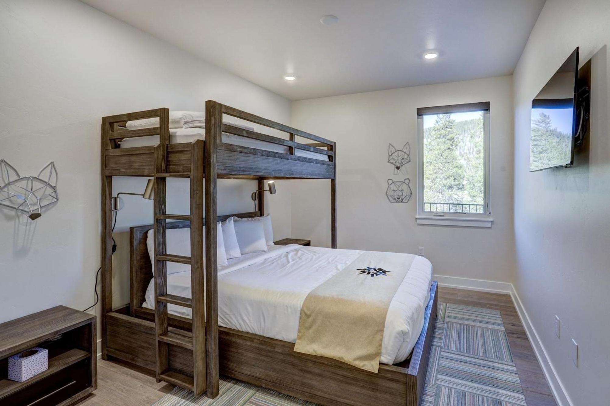 Two-Bedroom Apartment - Photo 12
