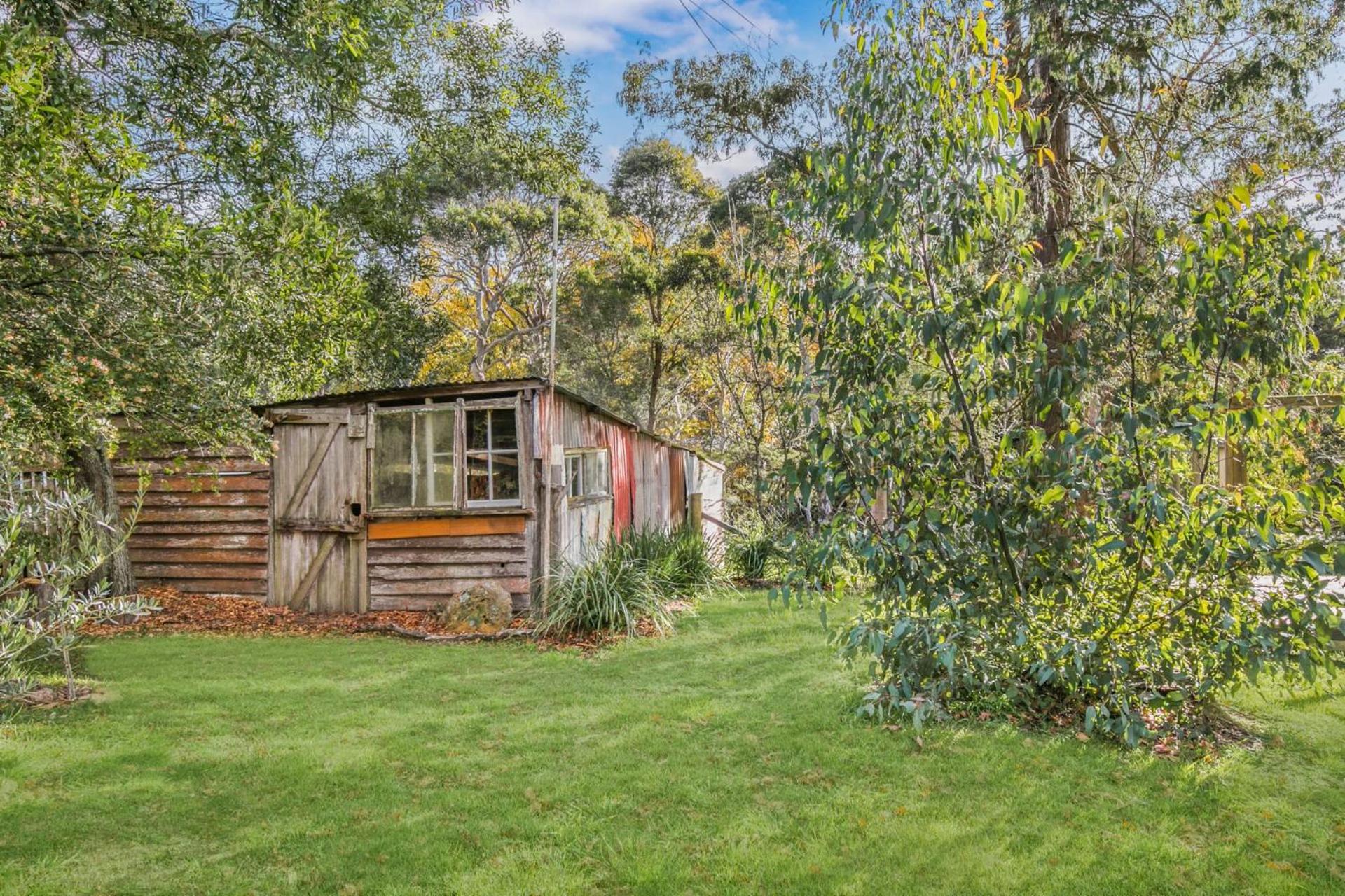 Three-Bedroom House photo 3