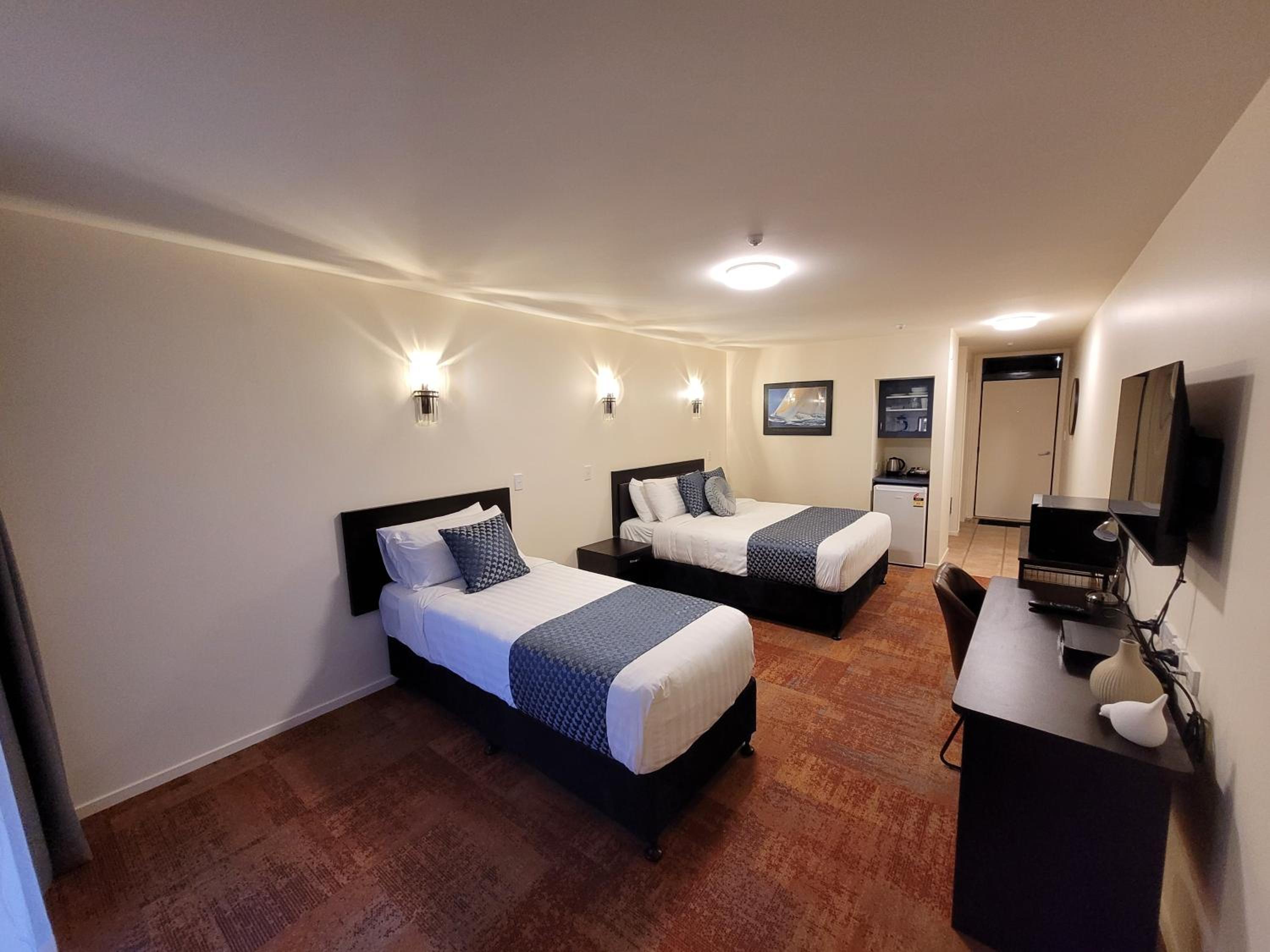 Triple Room with Spa Bath - Photo 1