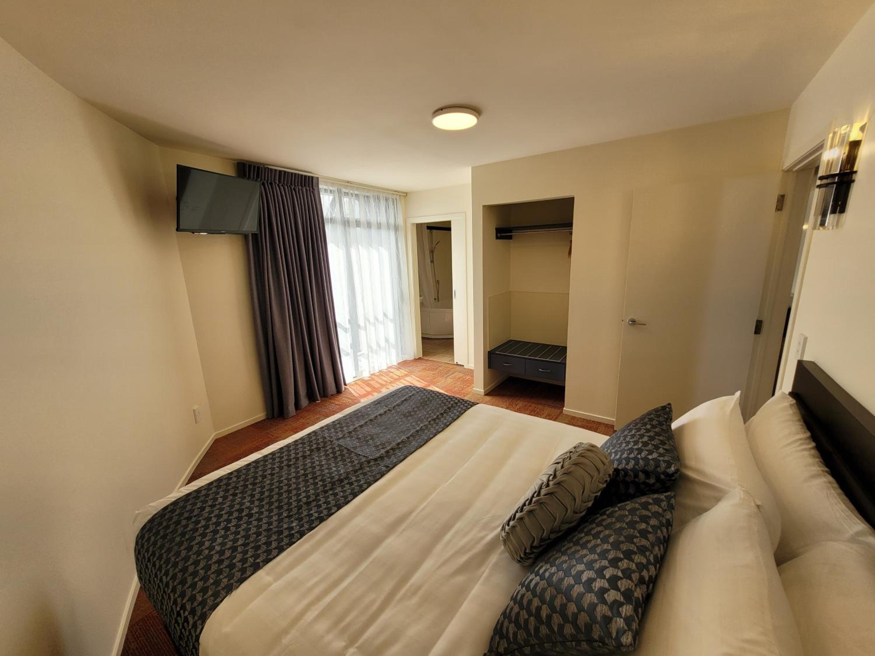One-Bedroom Apartment with Spa Bath - Photo 1