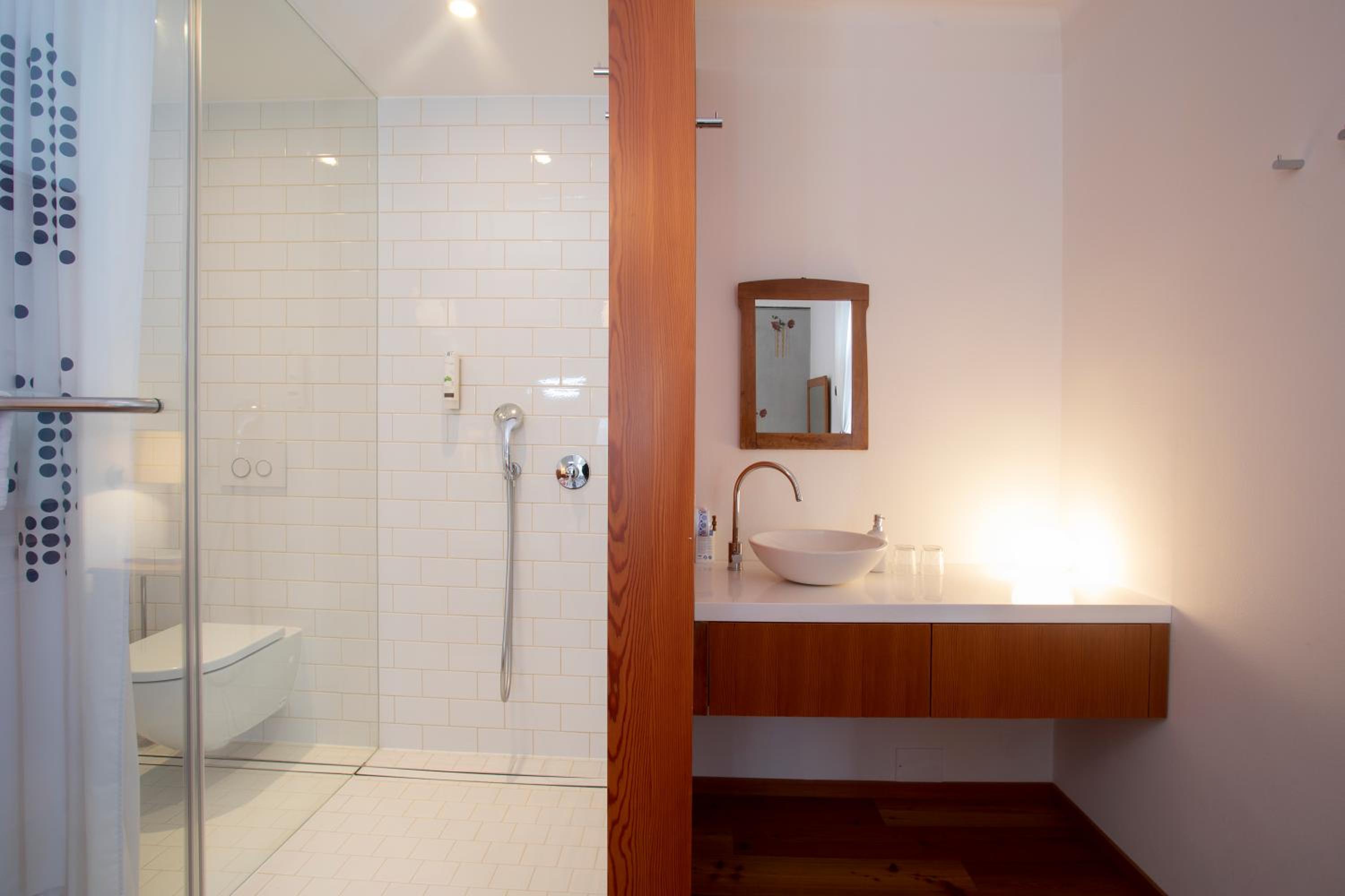 One-Bedroom Apartment - Photo 7