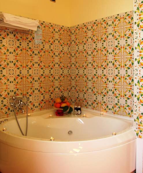 Superior Double or Twin Room - Photo 7
