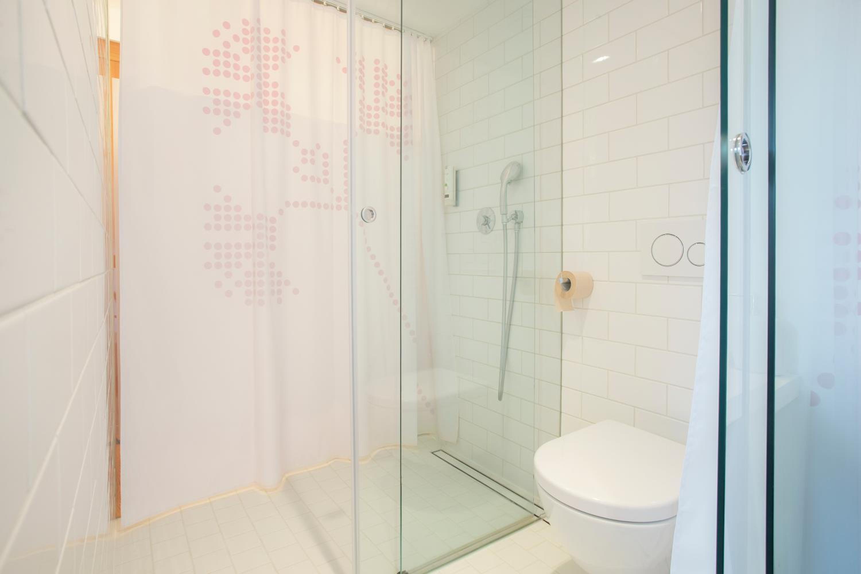 Standard Double Room - Photo 14