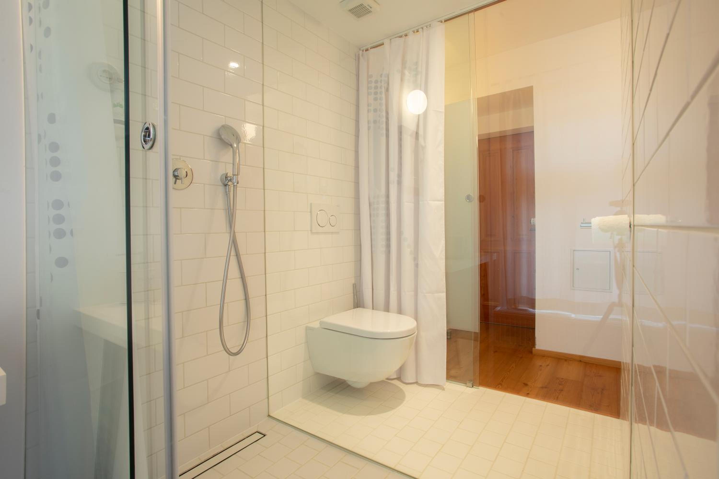 Standard Double Room - Photo 15