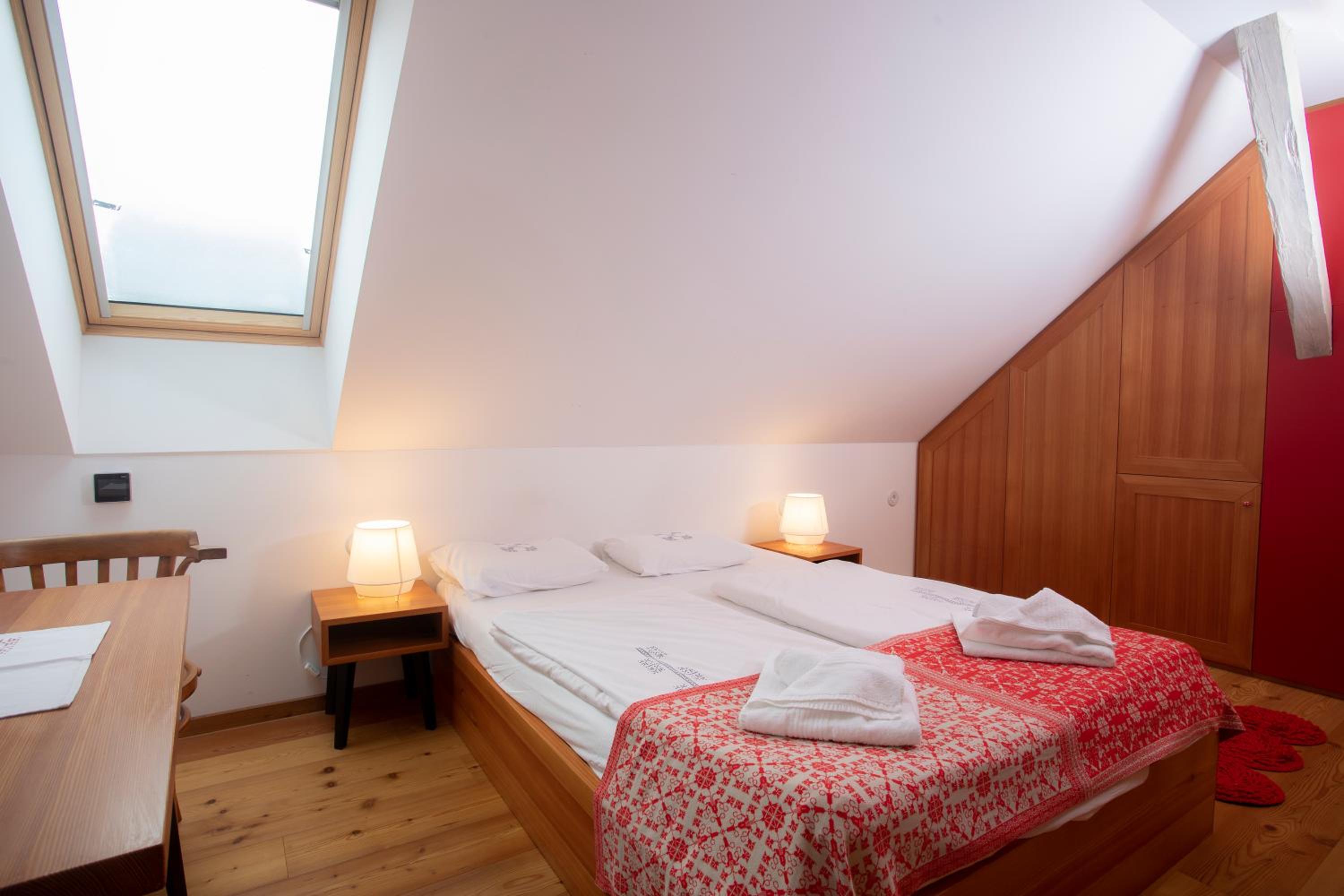 Standard Double Room - Photo 4