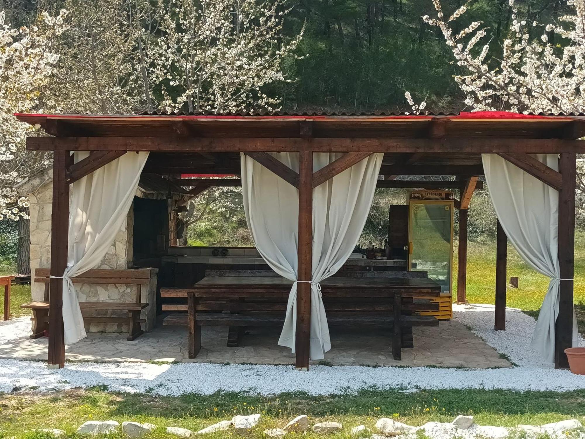Mobile Home - Photo 34