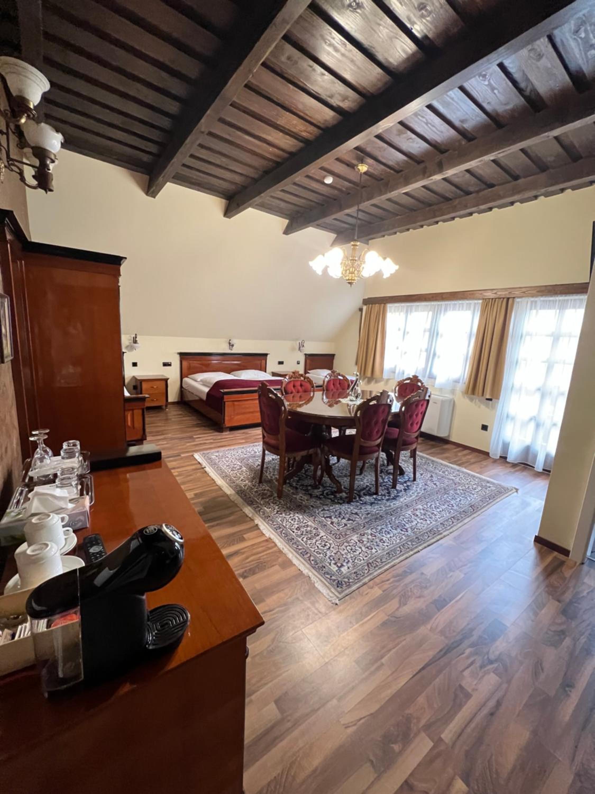 Family Room with Balcony photo 2