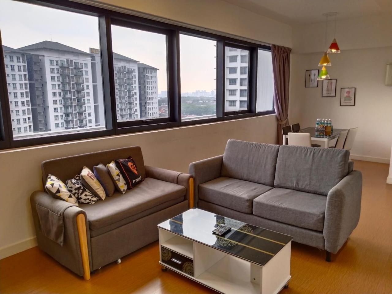 Two-Bedroom Deluxe Apartment - Photo 7