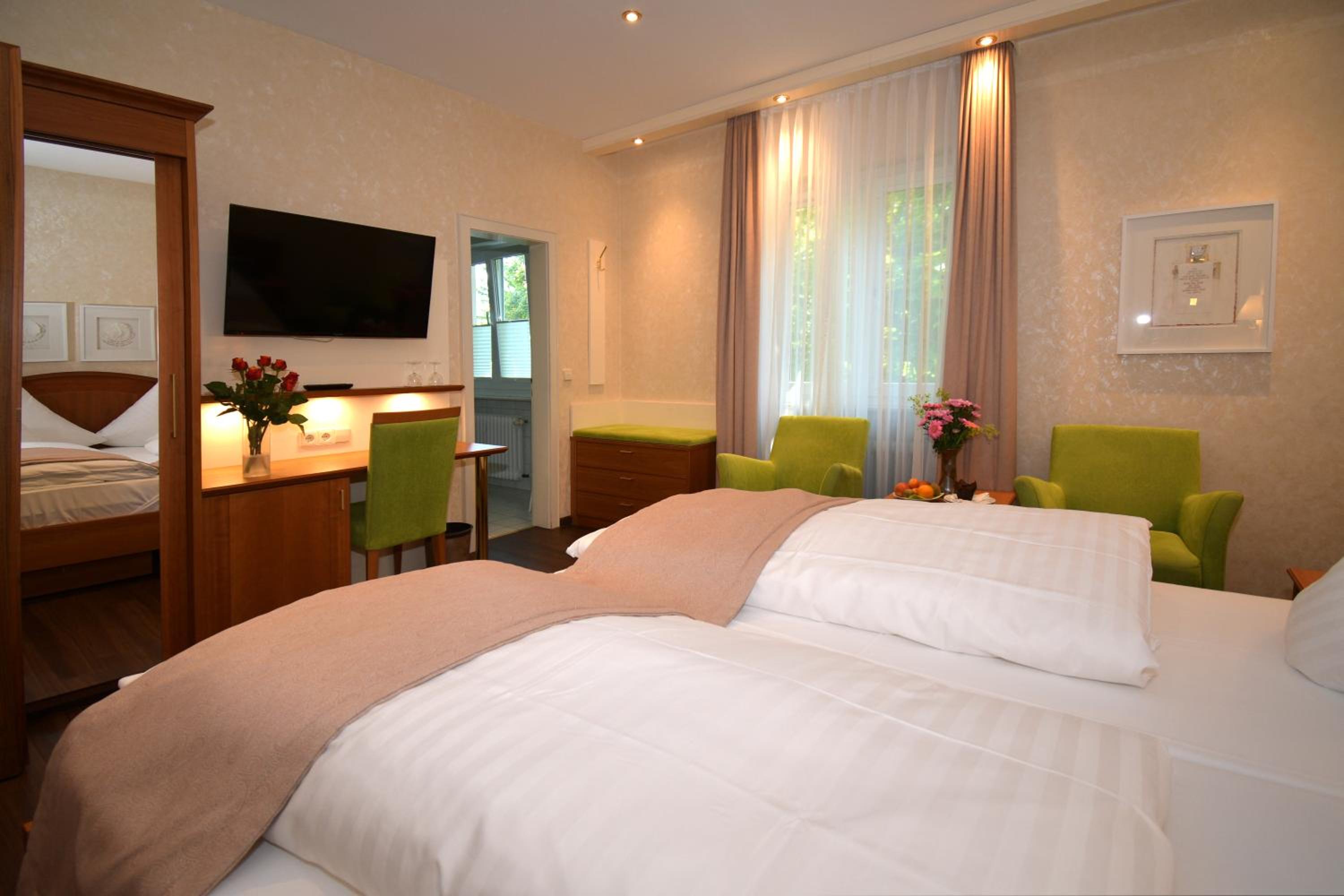 Standard Double Room photo 3