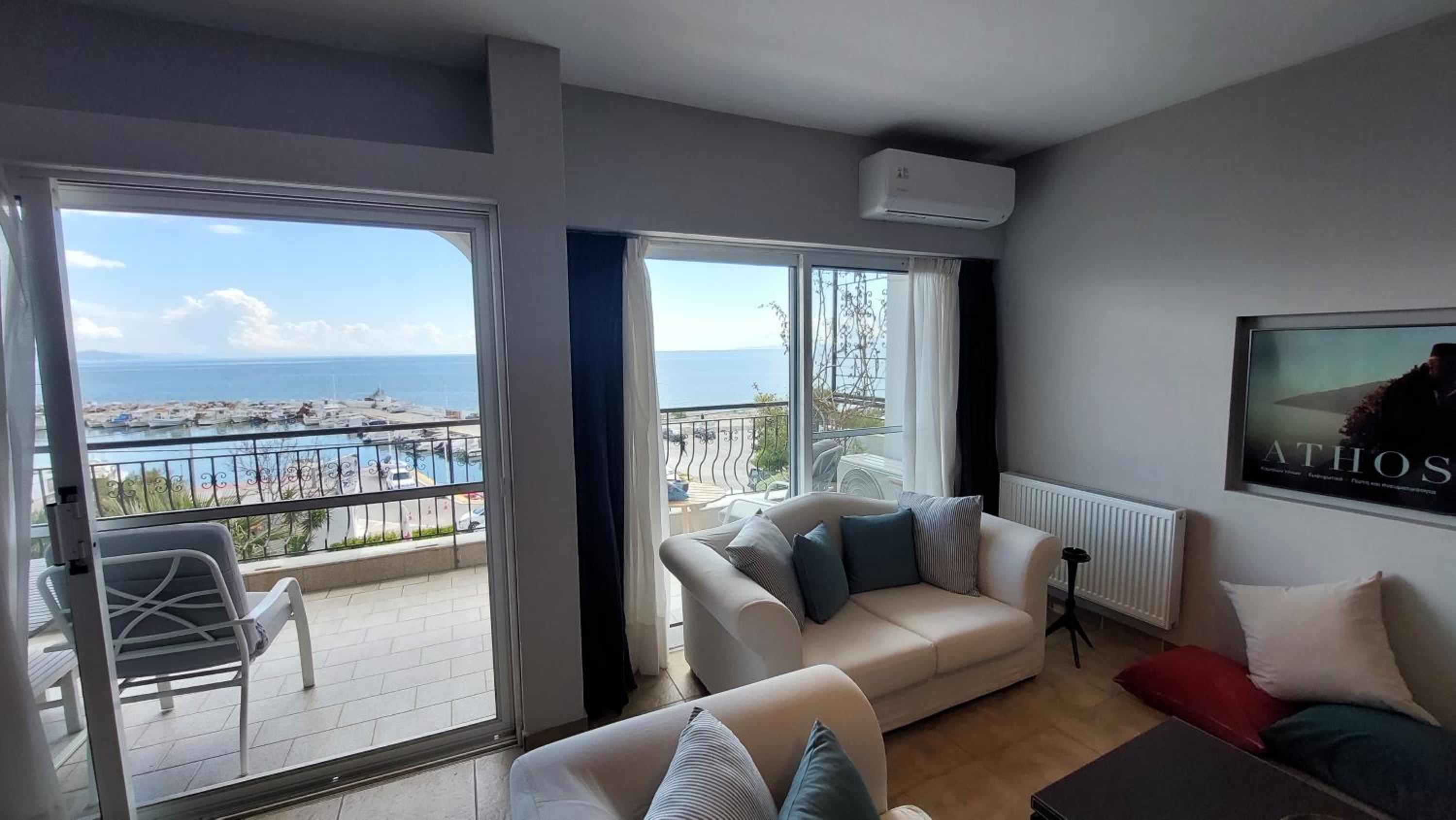 Apartment with Sea View - Photo 31