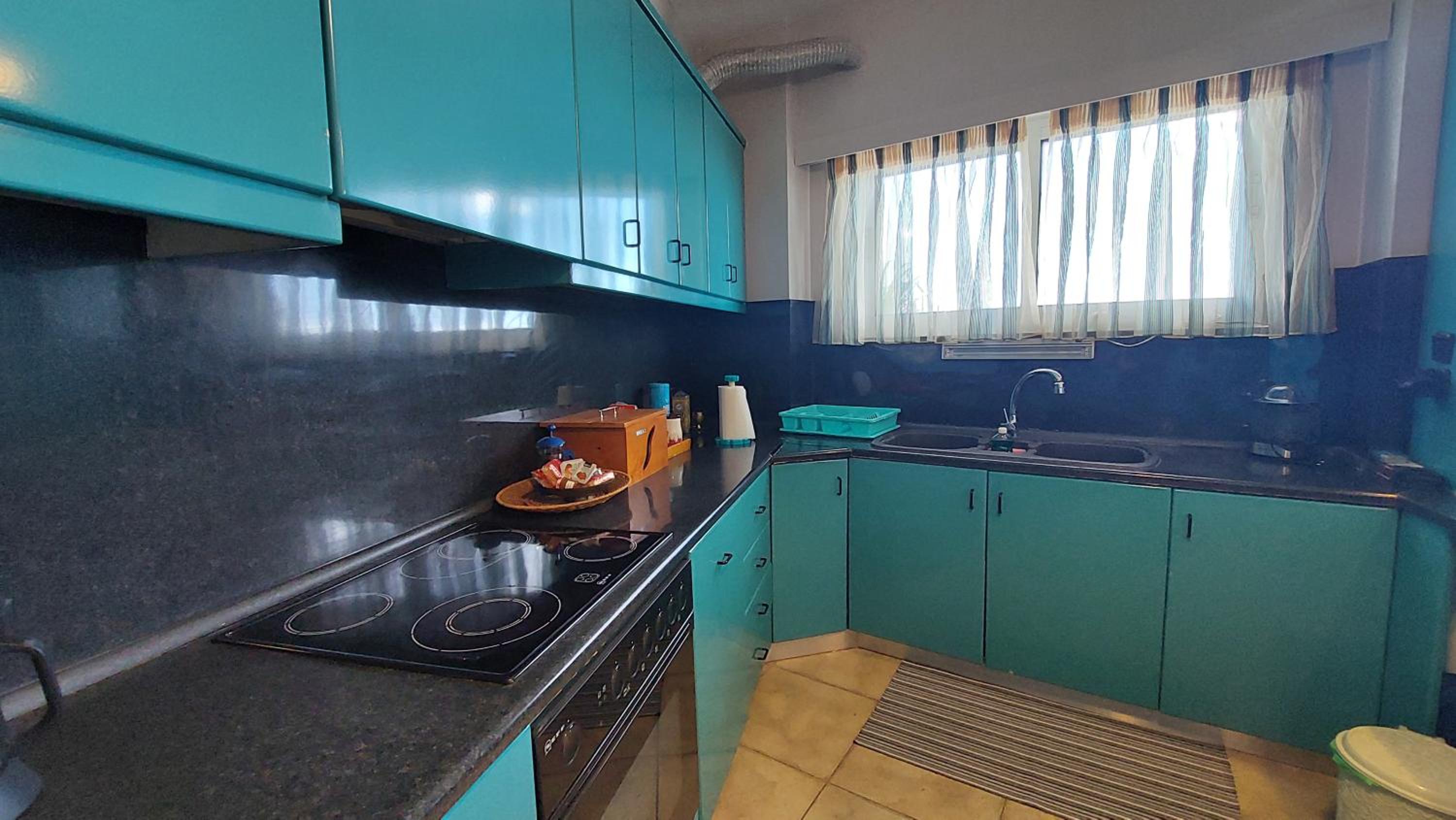 Apartment with Sea View - Photo 13