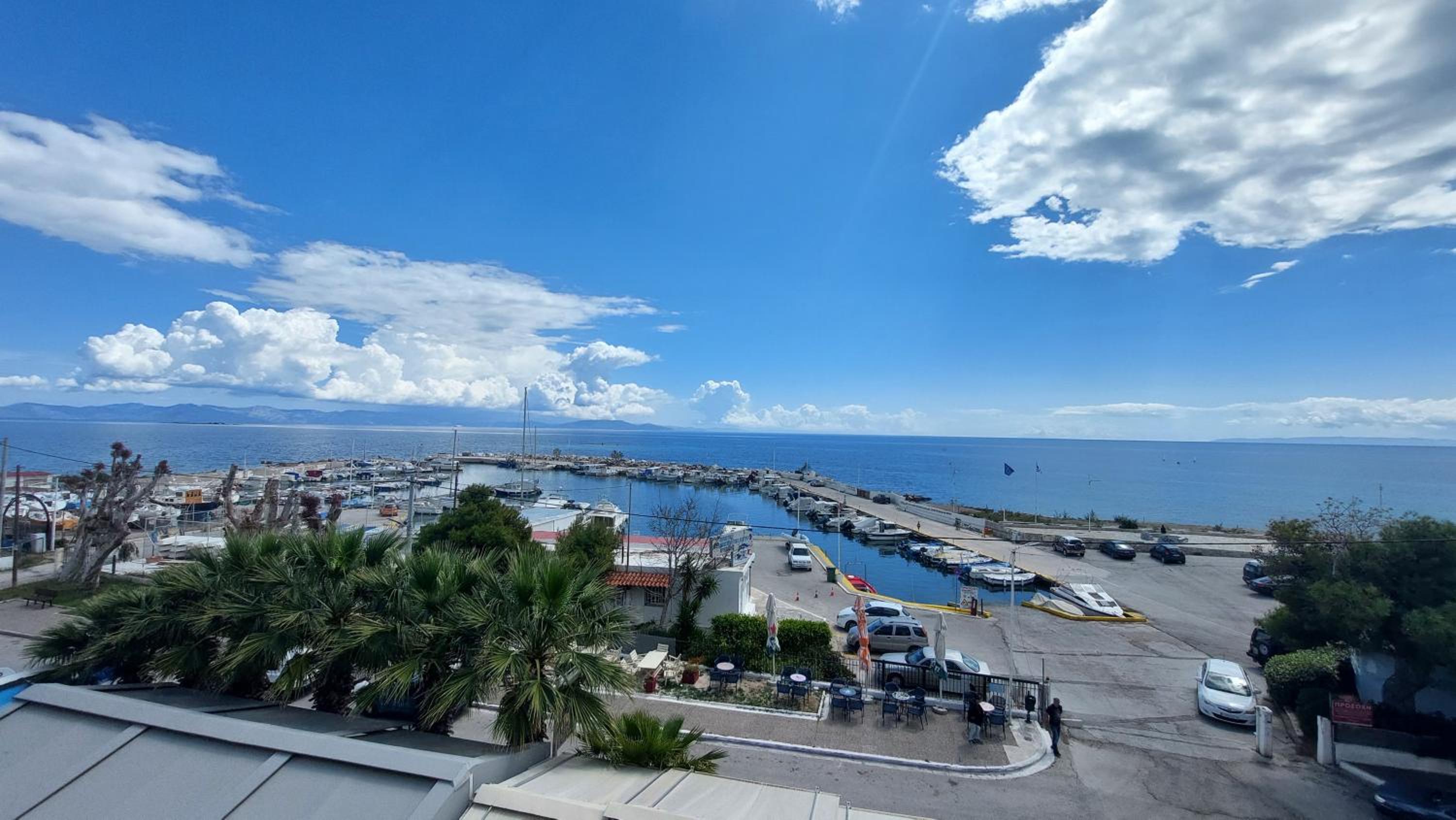 Apartment with Sea View - Photo 4