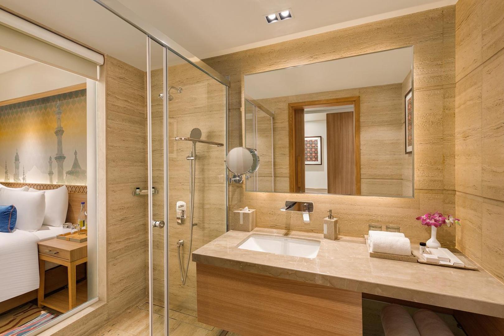 Superior Twin City View Room | Includes 20% off on Spa, 10% off on Laundry - Photo 5