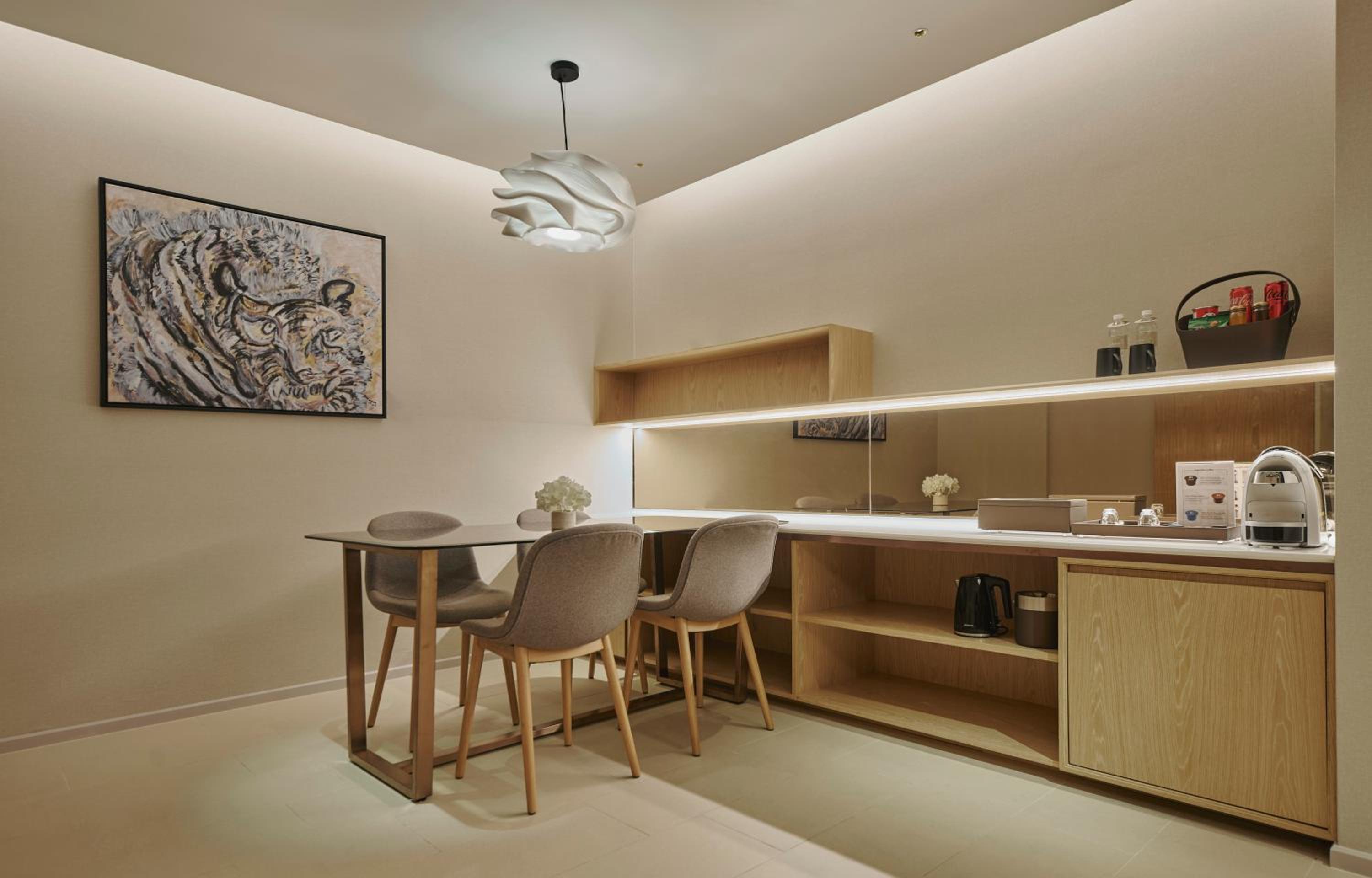 One-Bedroom Suite