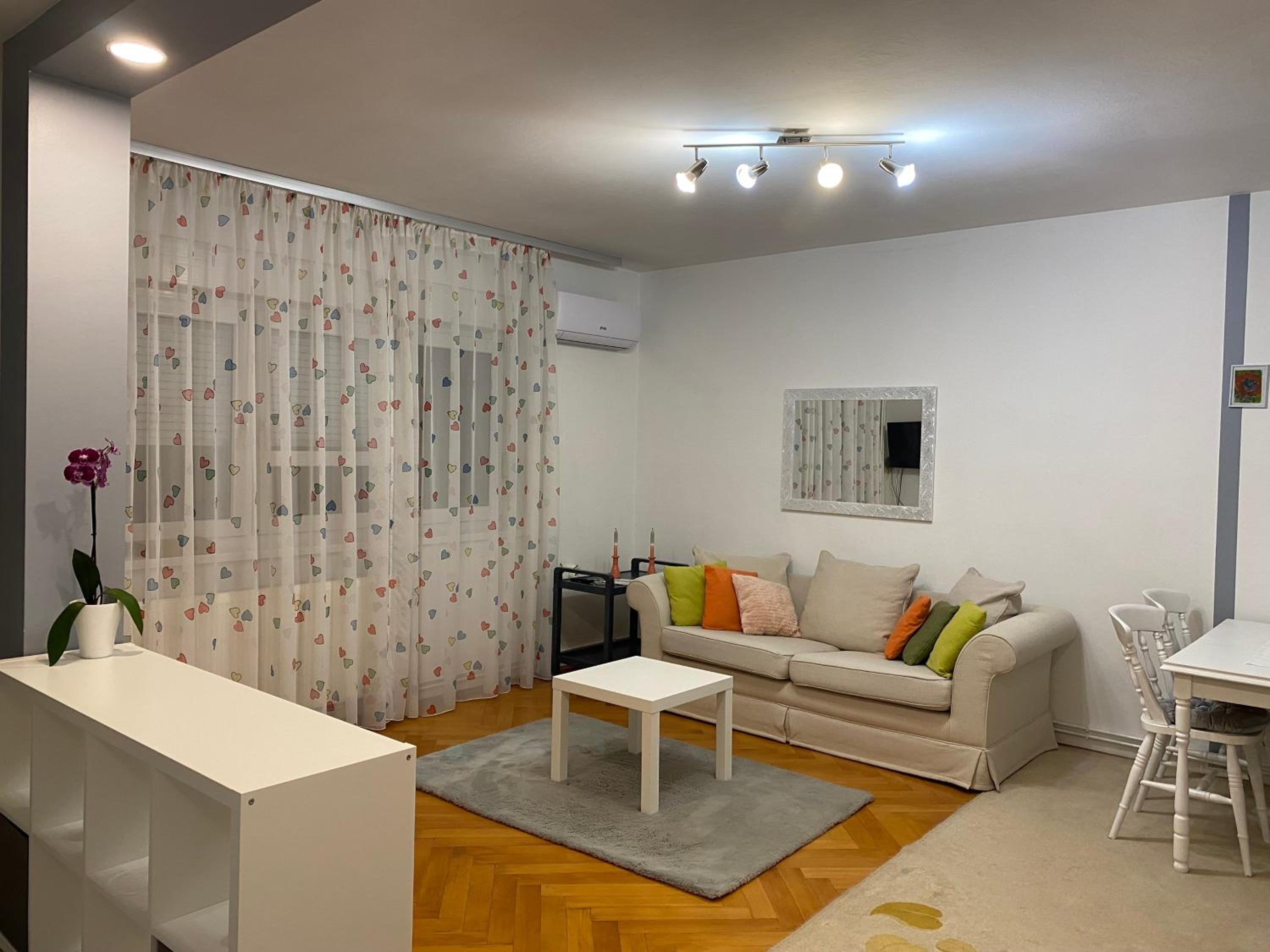 One-Bedroom Apartment - Photo 15