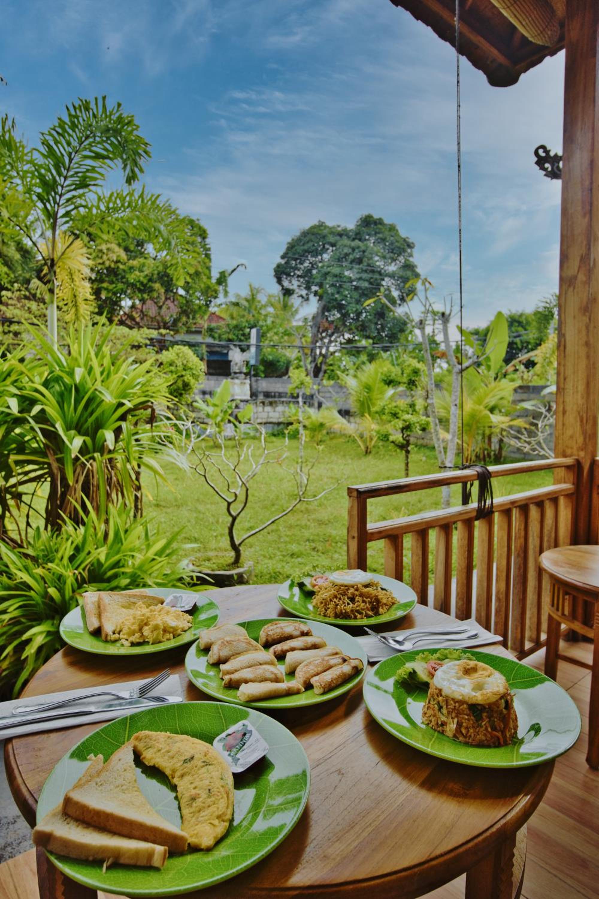 Double Room with Patio - Photo 7