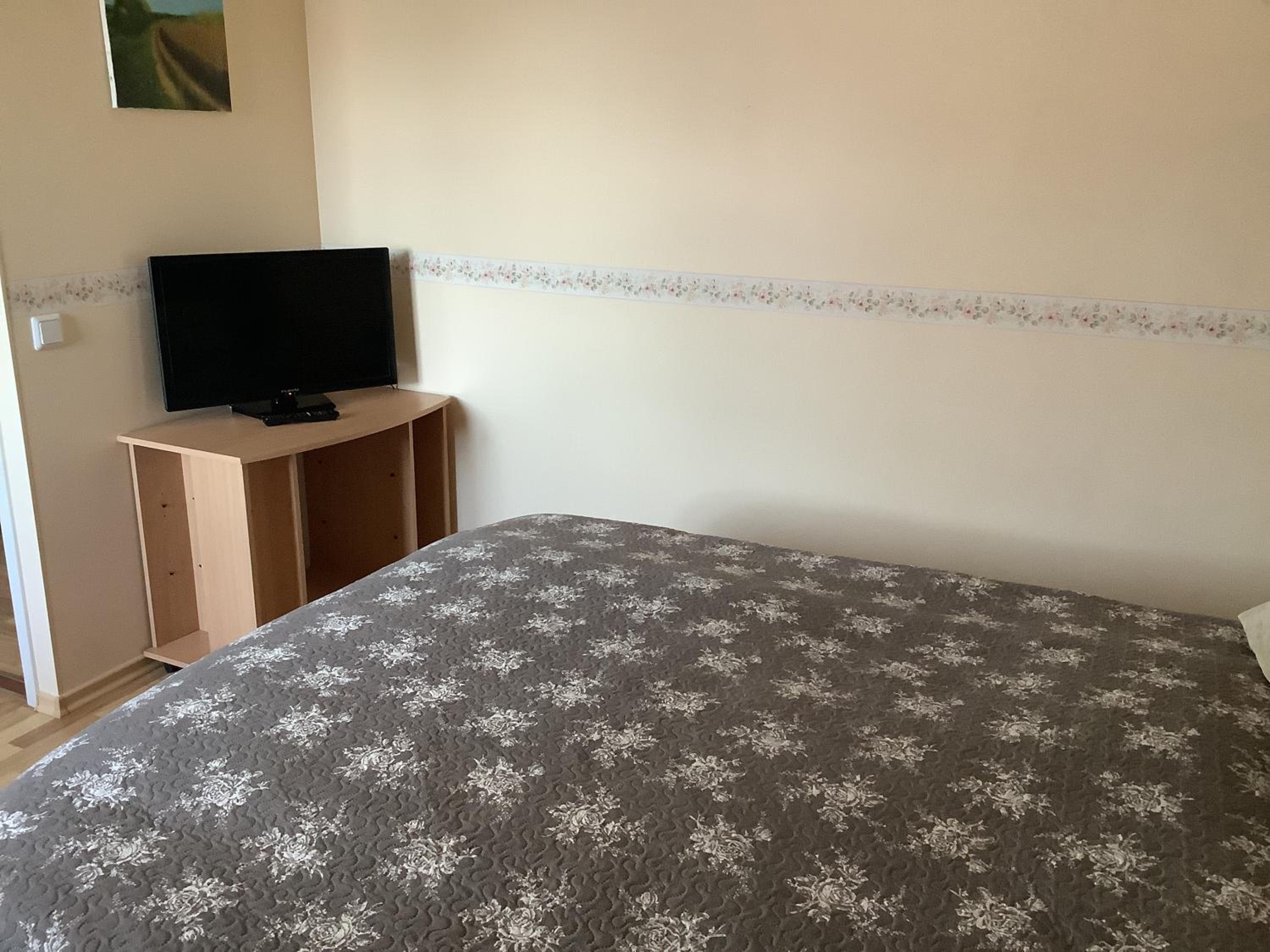 Small Double Room - Photo 4