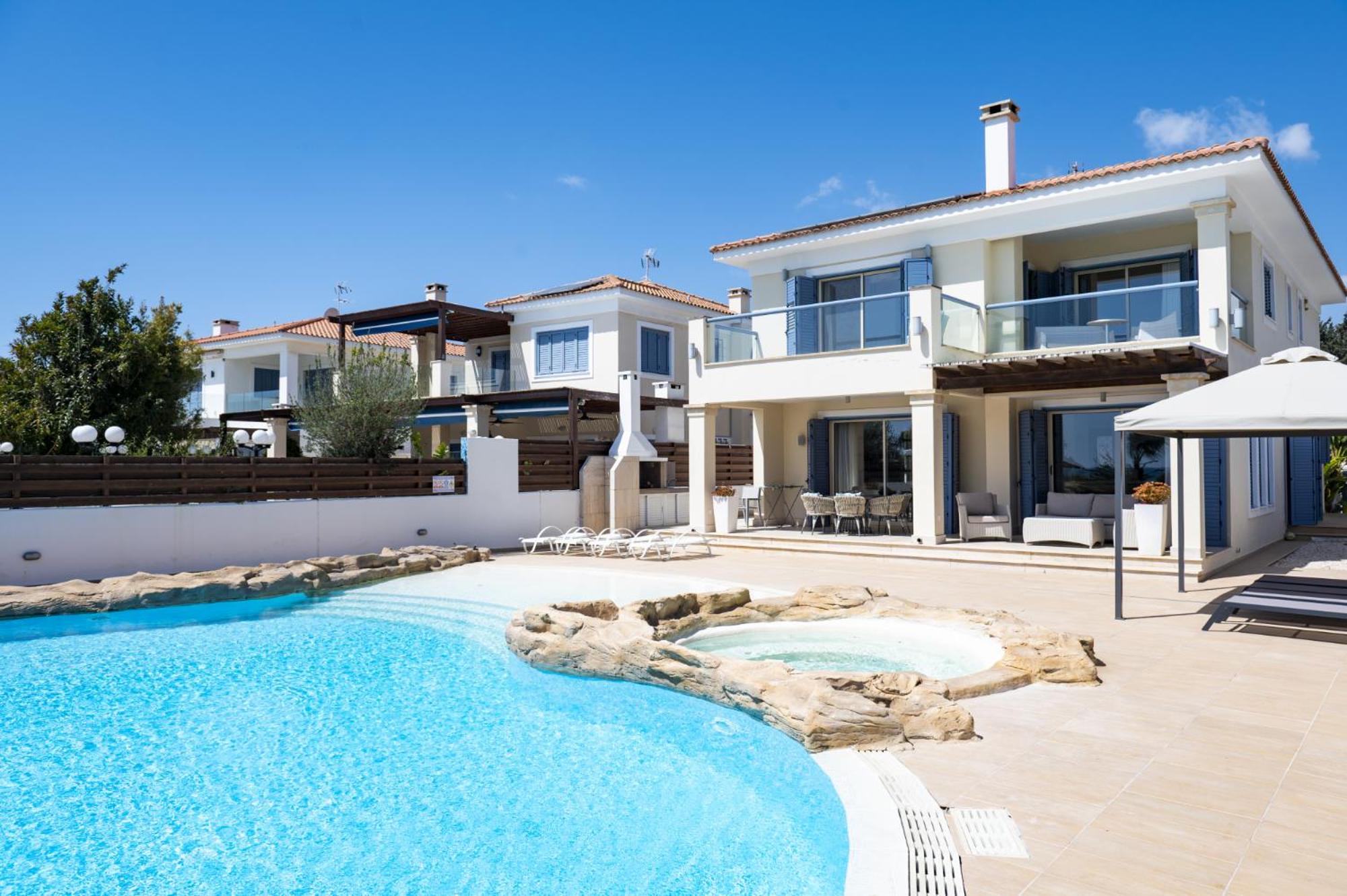 Villa - Beach Front
