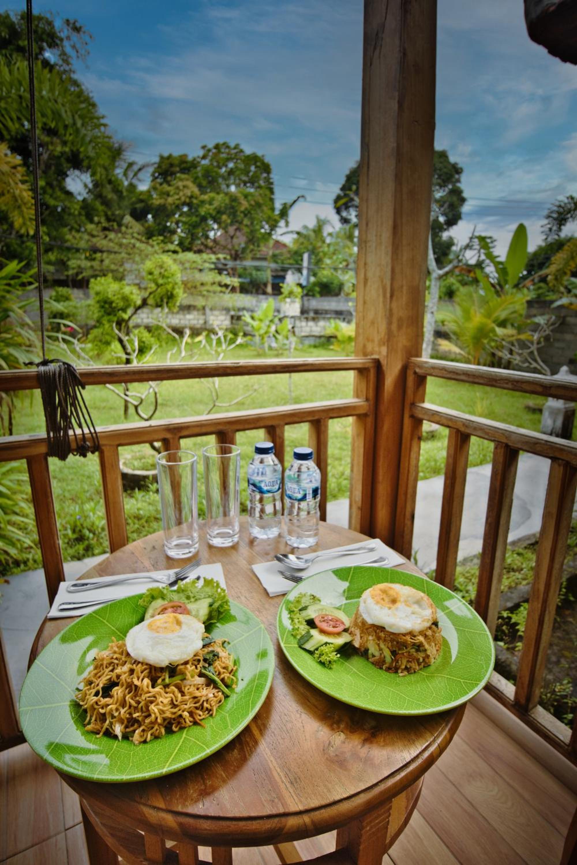 Double Room with Patio - Photo 6