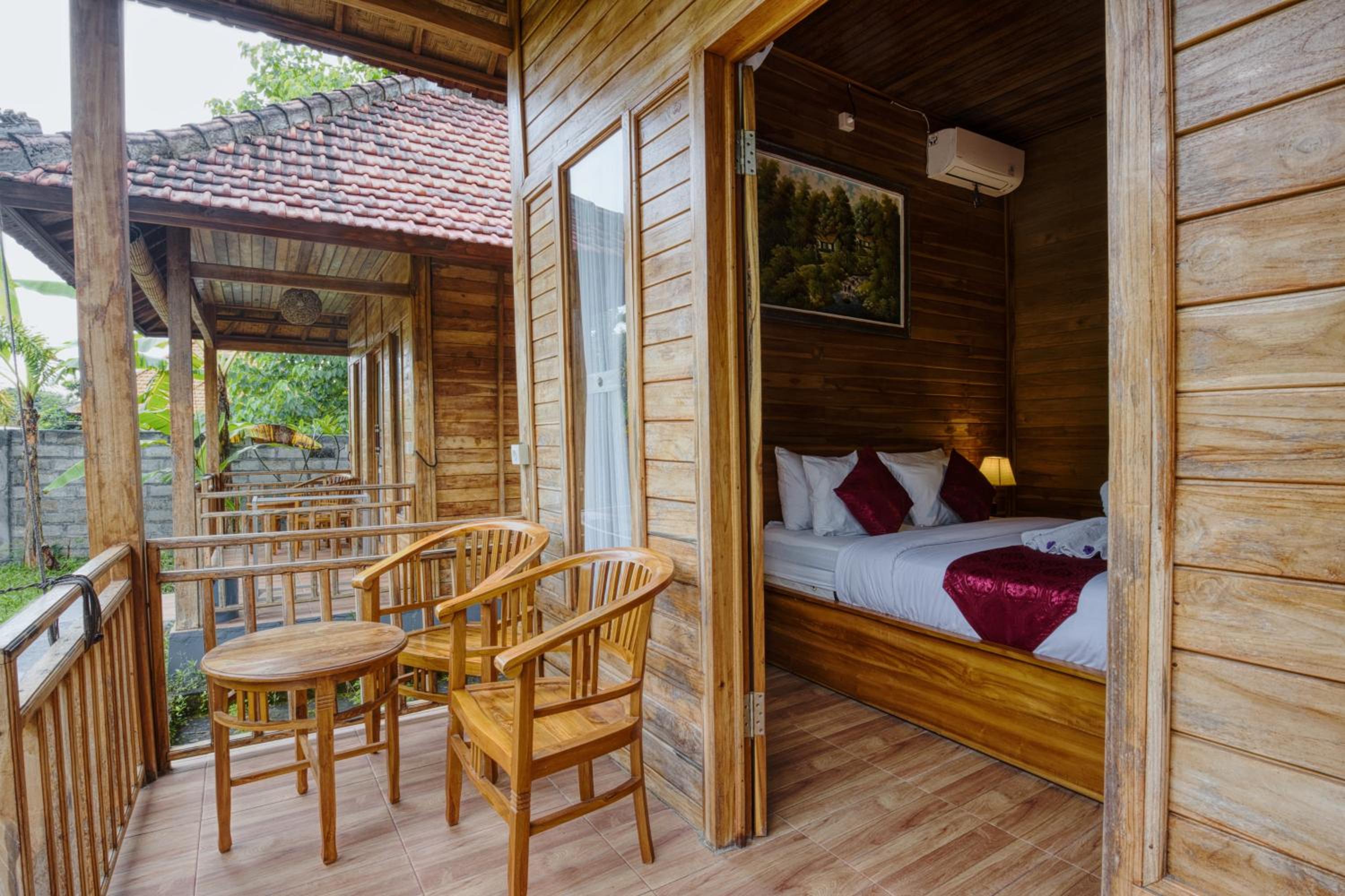Double Room with Patio - Photo 9