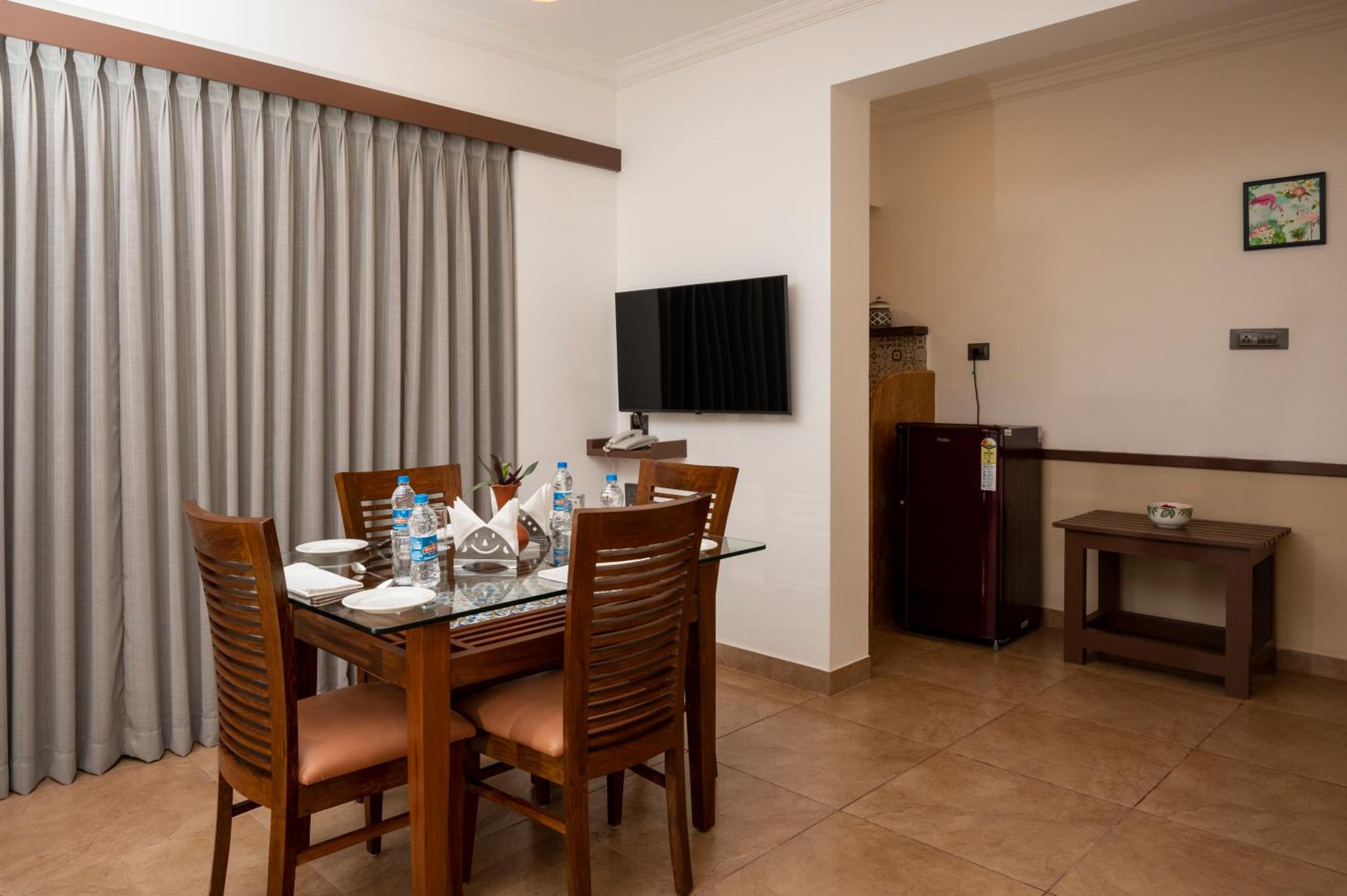 One bedroom Apartment with balcony - Photo 3