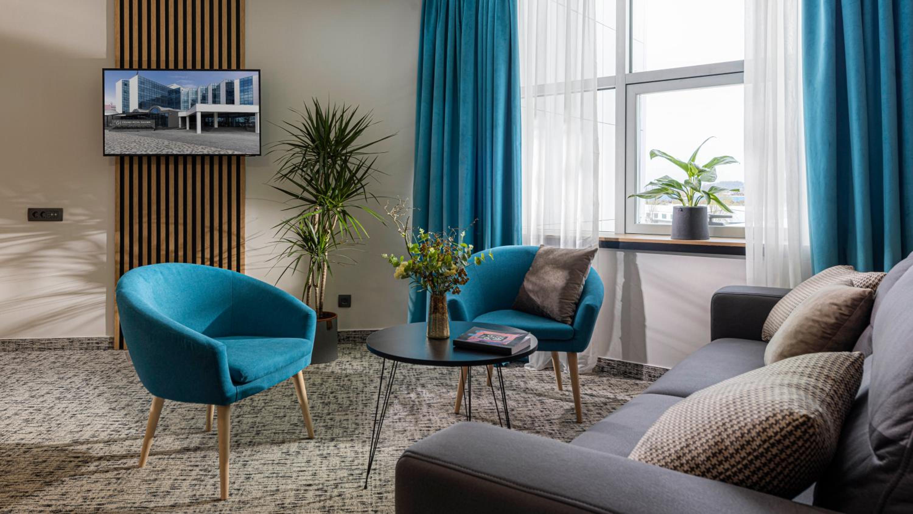Deluxe Suite - Photo 1