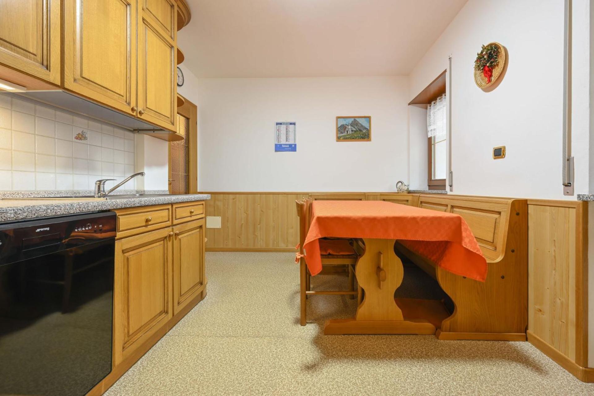 Apartment photo 3