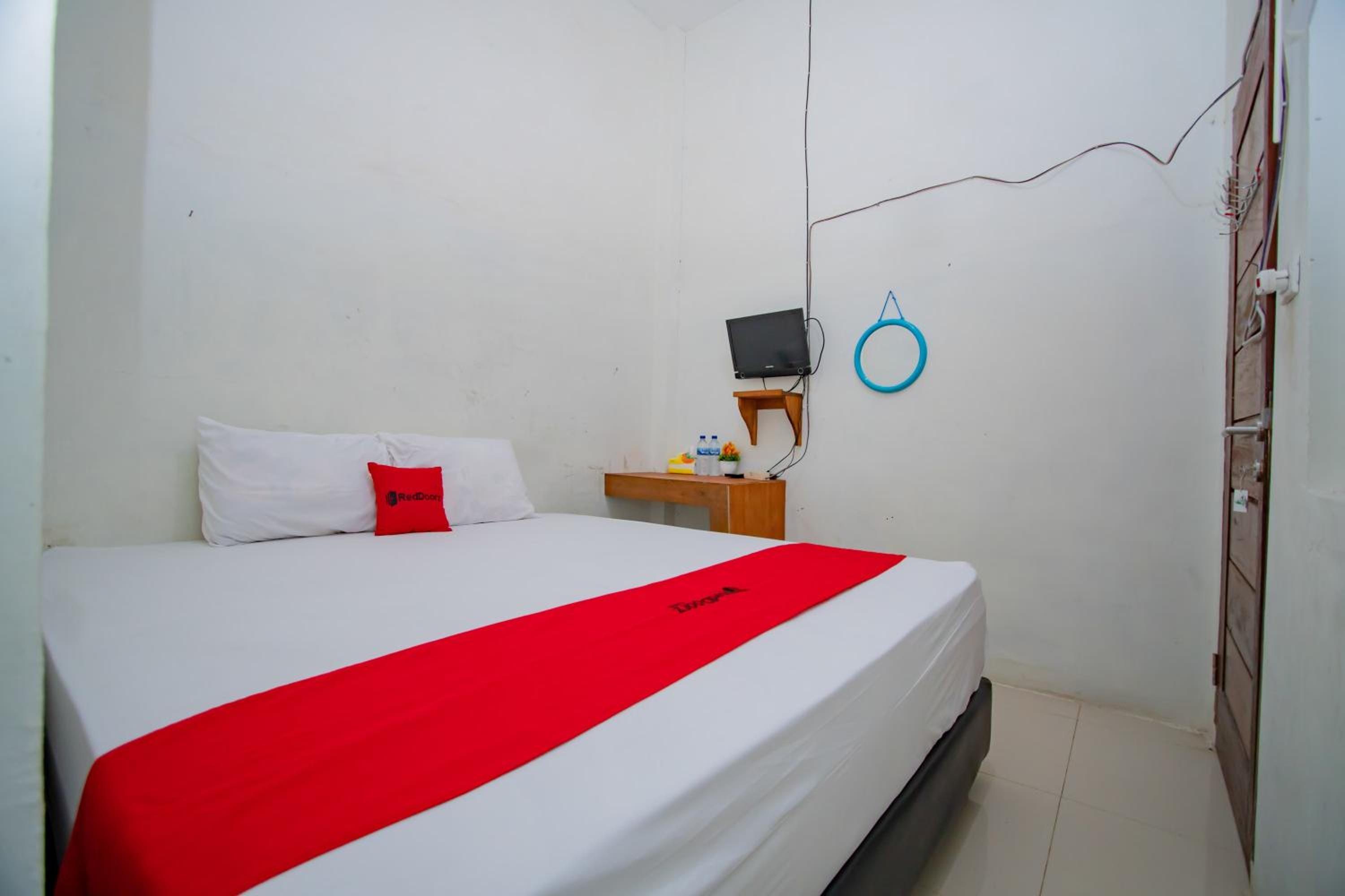 Economy Double Room photo 1