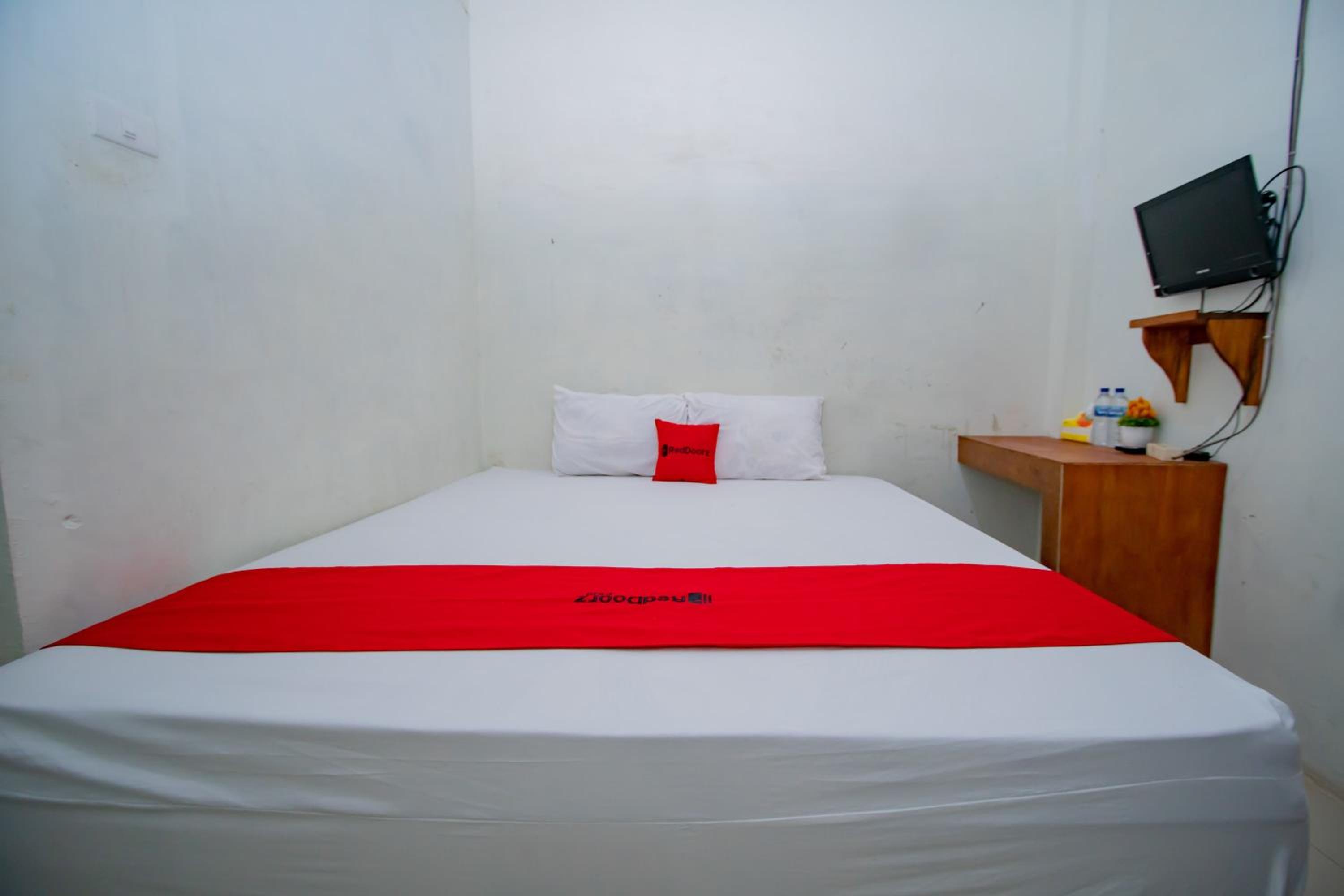 Economy Double Room photo 2