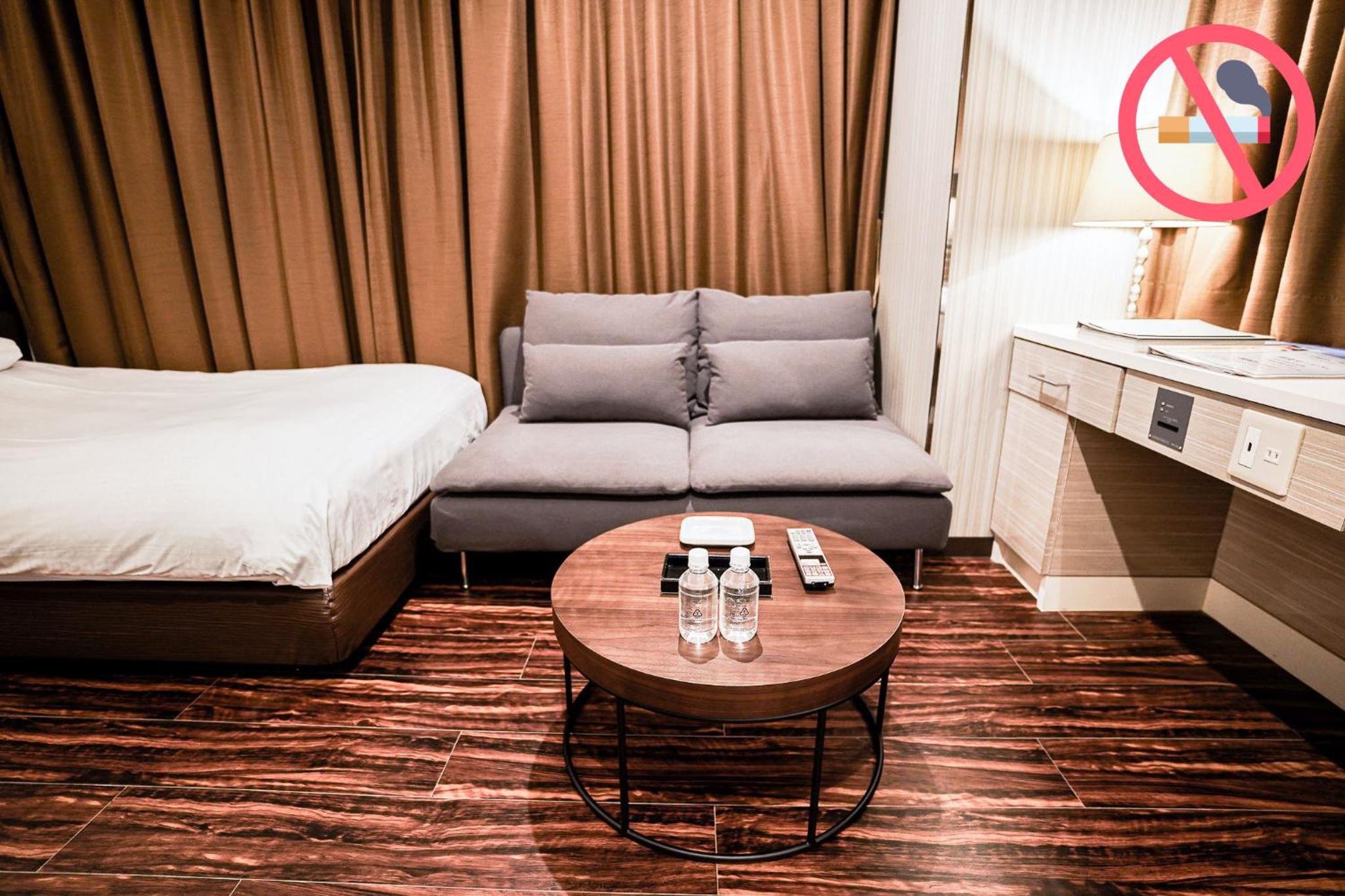 Standard Twin Room - Photo 2
