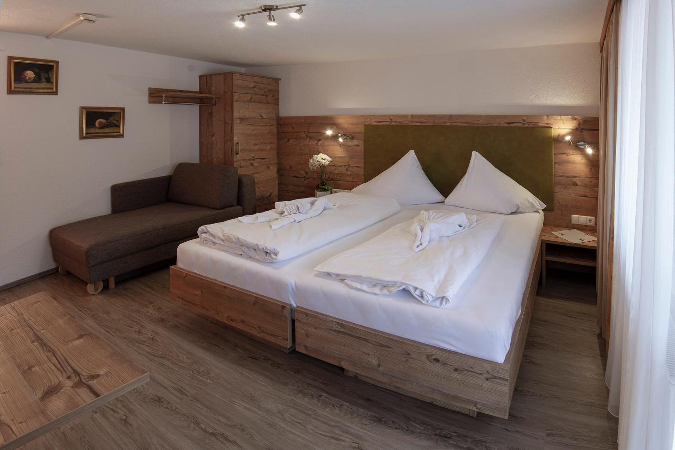 Double Room - Photo 2