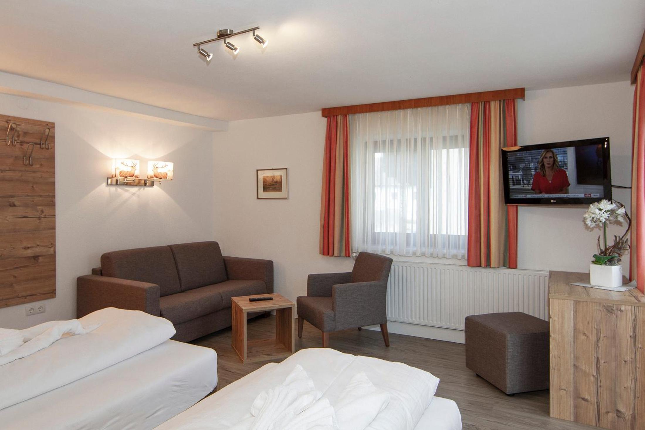 Double Room - Photo 5