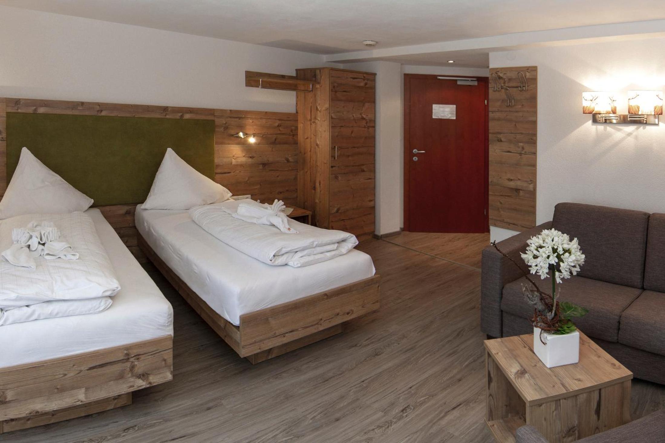 Double Room - Photo 7
