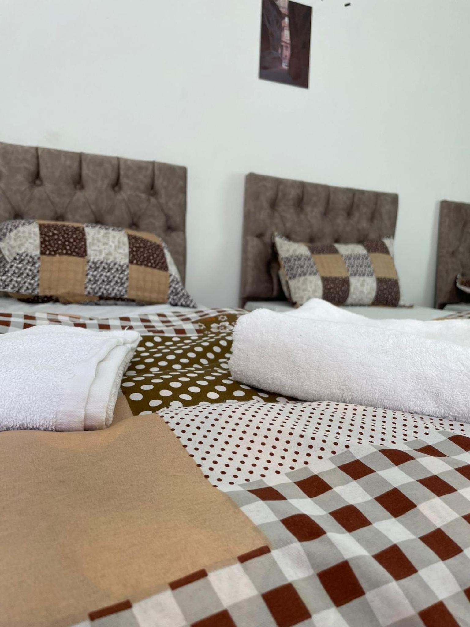 Small Double or Twin Room photo 2