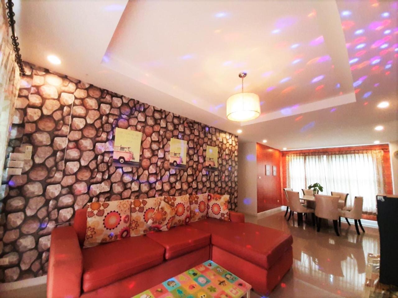 Three-Bedroom House - Photo 1