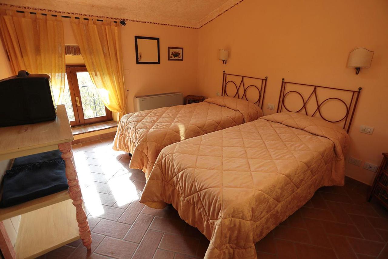 Double or Twin Room - Photo 14