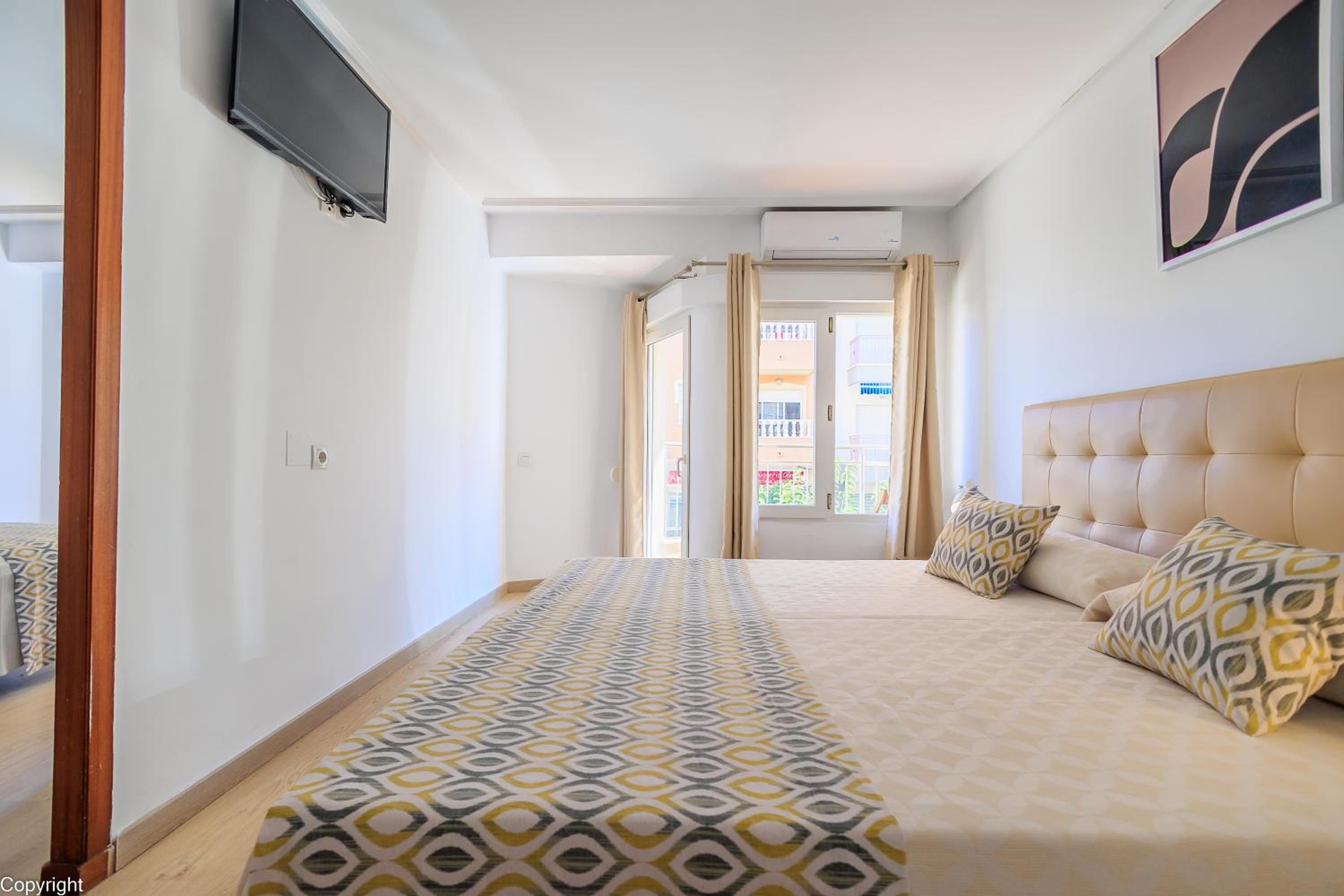 Triple Room - Photo 17
