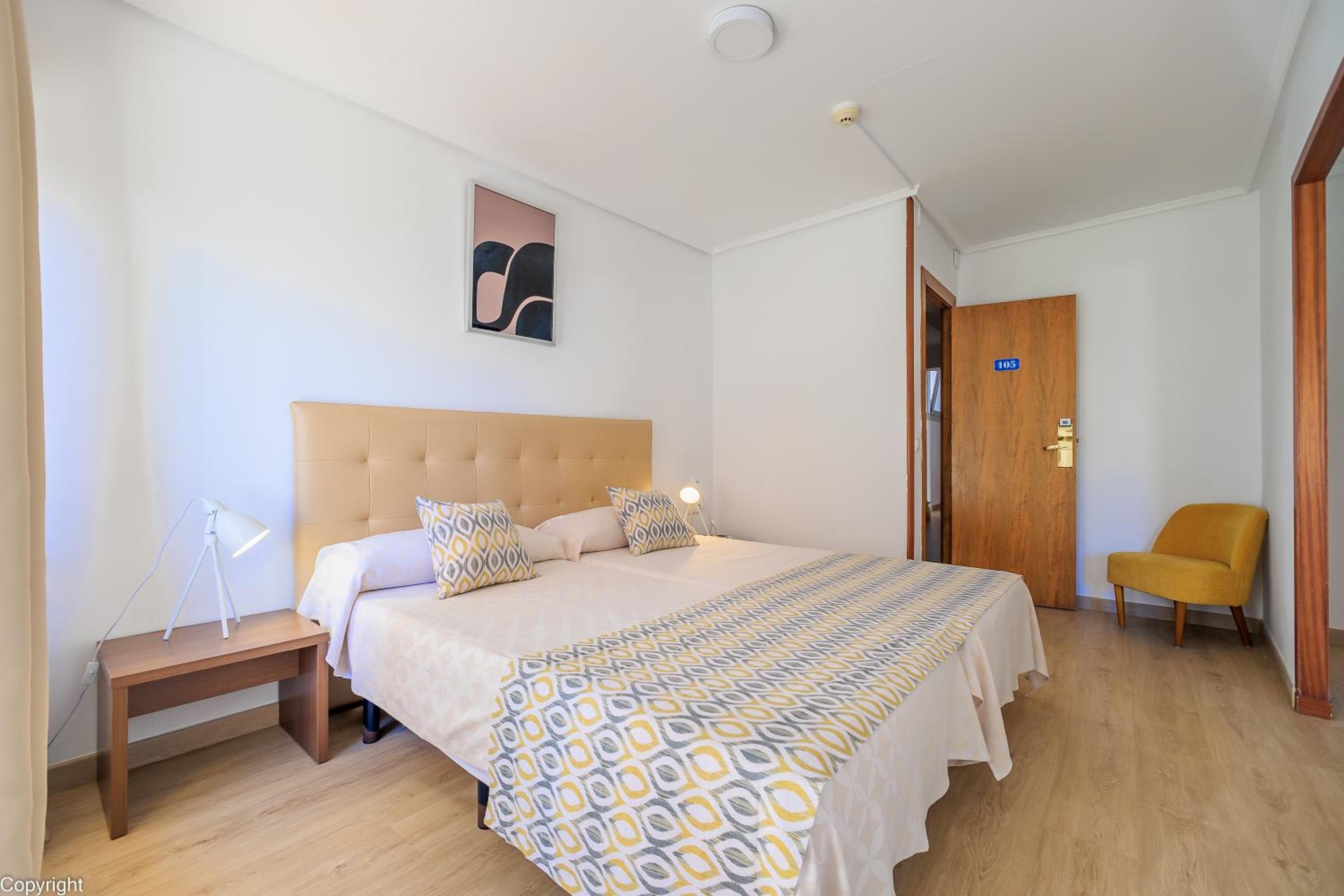 Quadruple Room - Photo 2